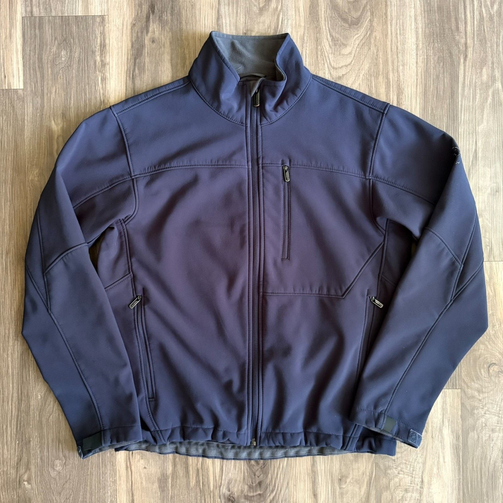 Tumi Tumi Jacket Men's Size M Navy Blue Full Zip Athletic T Tech Size US M / EU 48-50 / 2 - 1 Thumbnail