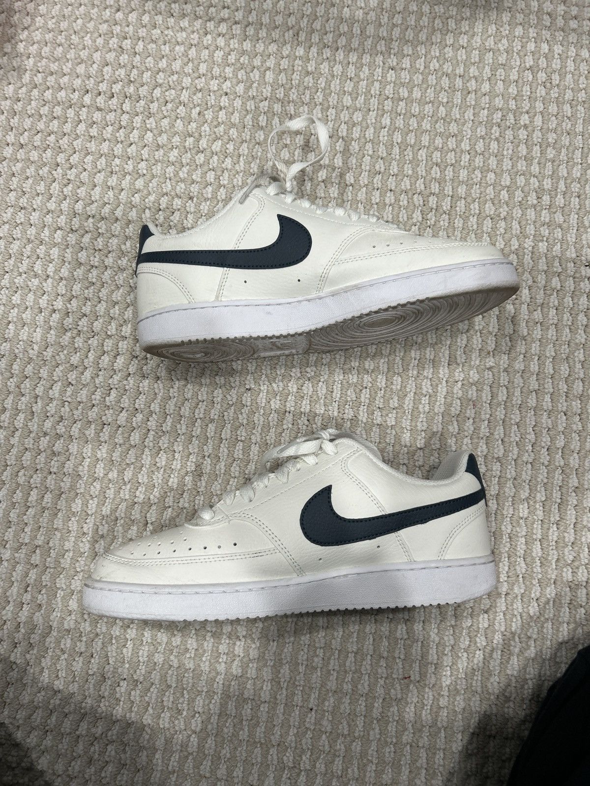 Nike Nike Court Vision Low Size US 8 / EU 41 - 2 Thumbnail