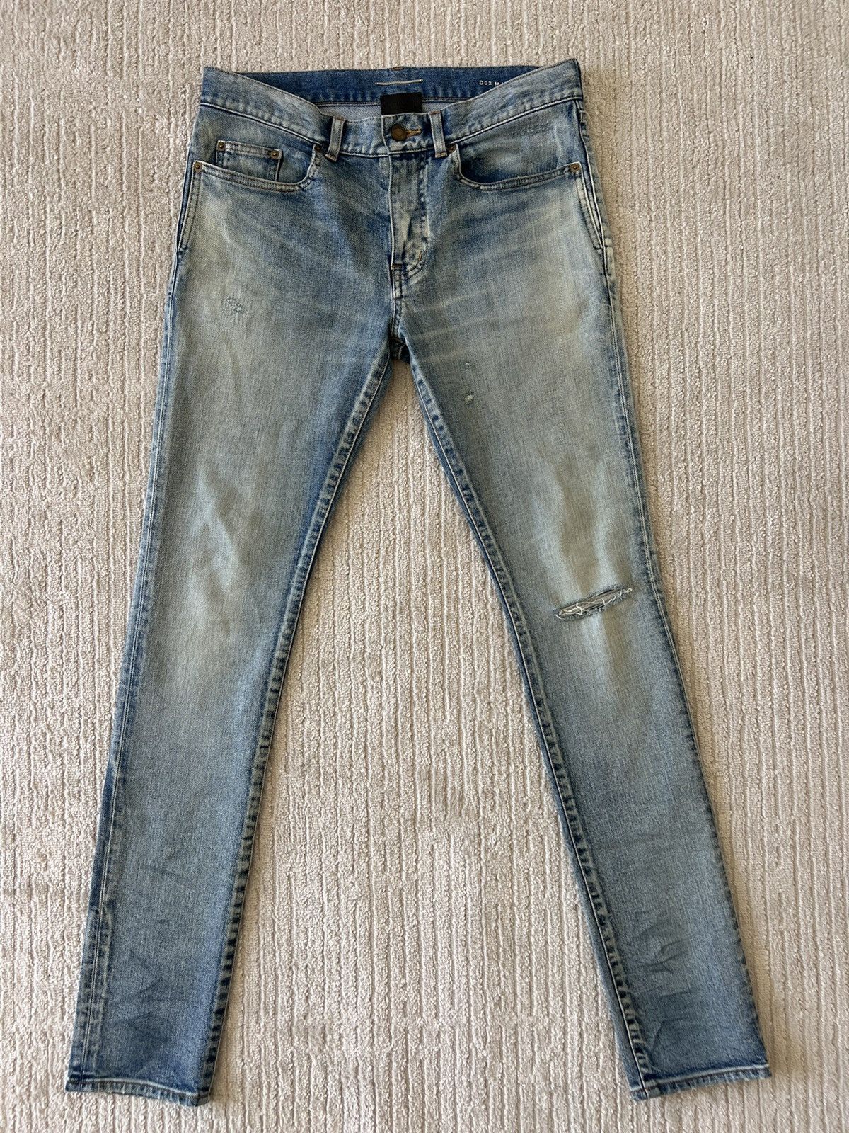 Saint laurent hotsell skinny destructed Jeans and Dior