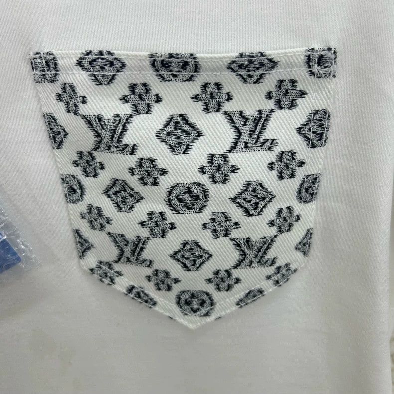 Louis Vuitton Louis Vuitton short sleeves Size US S / EU 44-46 / 1 - 3 Thumbnail