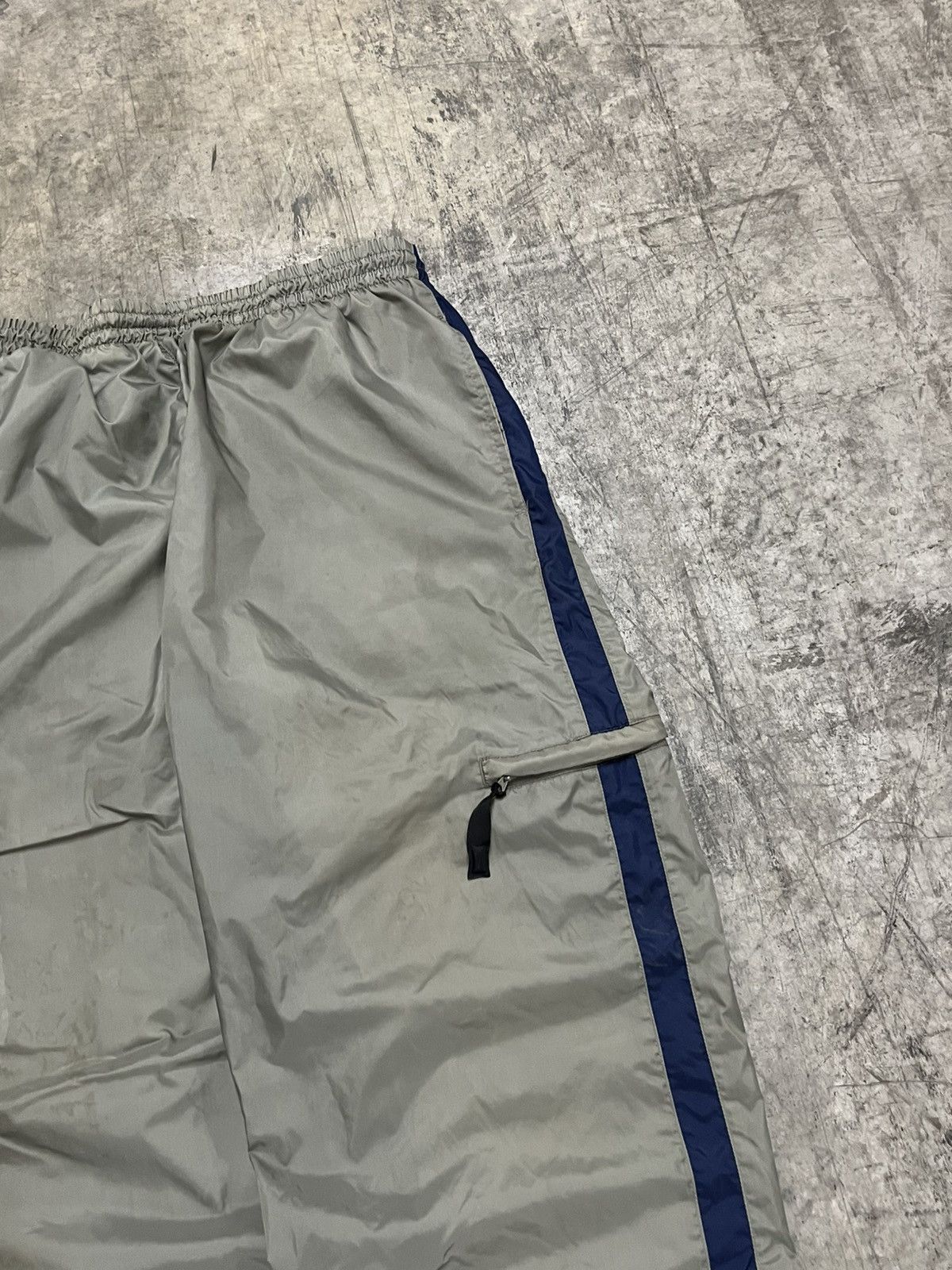 Nike Nike track pants y2k baggy fit streetwear hype rare drill Size US 32 / EU 48 - 3 Thumbnail
