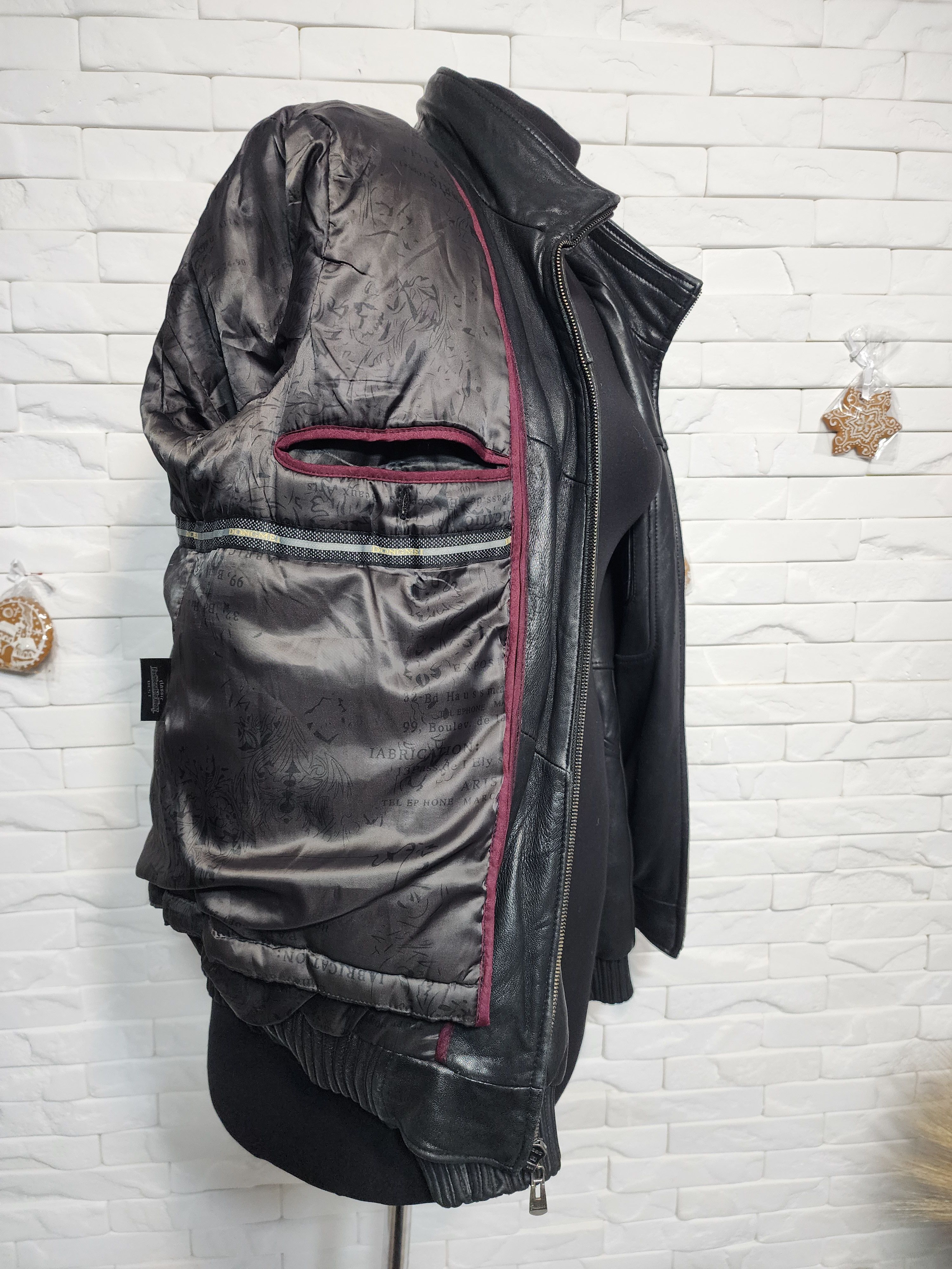 Uniqlo Men's Black Genuine Leather Jacket: Zipper Pockets. Size US L / EU 52-54 / 3 - 8 Thumbnail