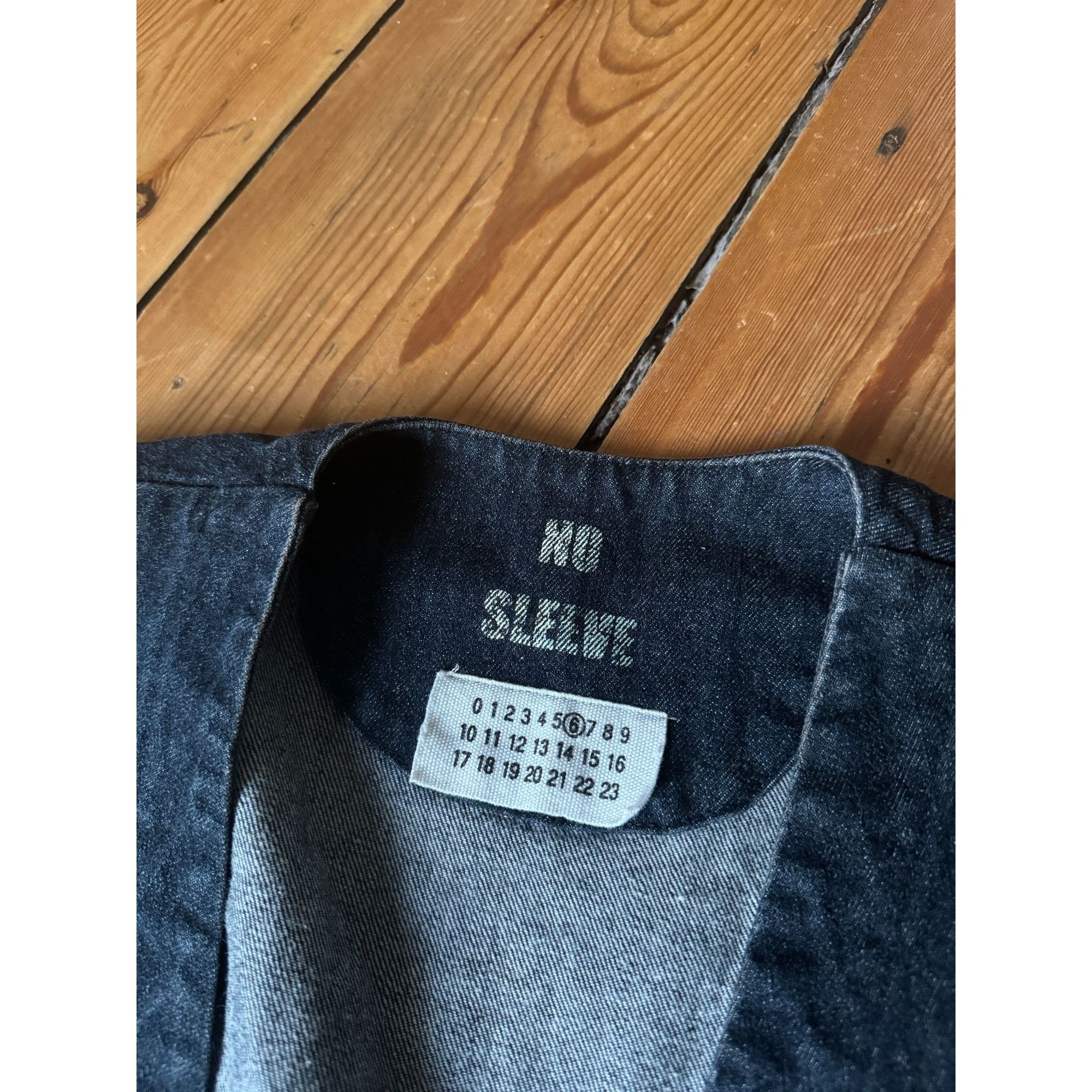 Maison Margiela FW 2001 Dark Navy Denim Vest Size S / US 4 / IT 40 - 7 Thumbnail