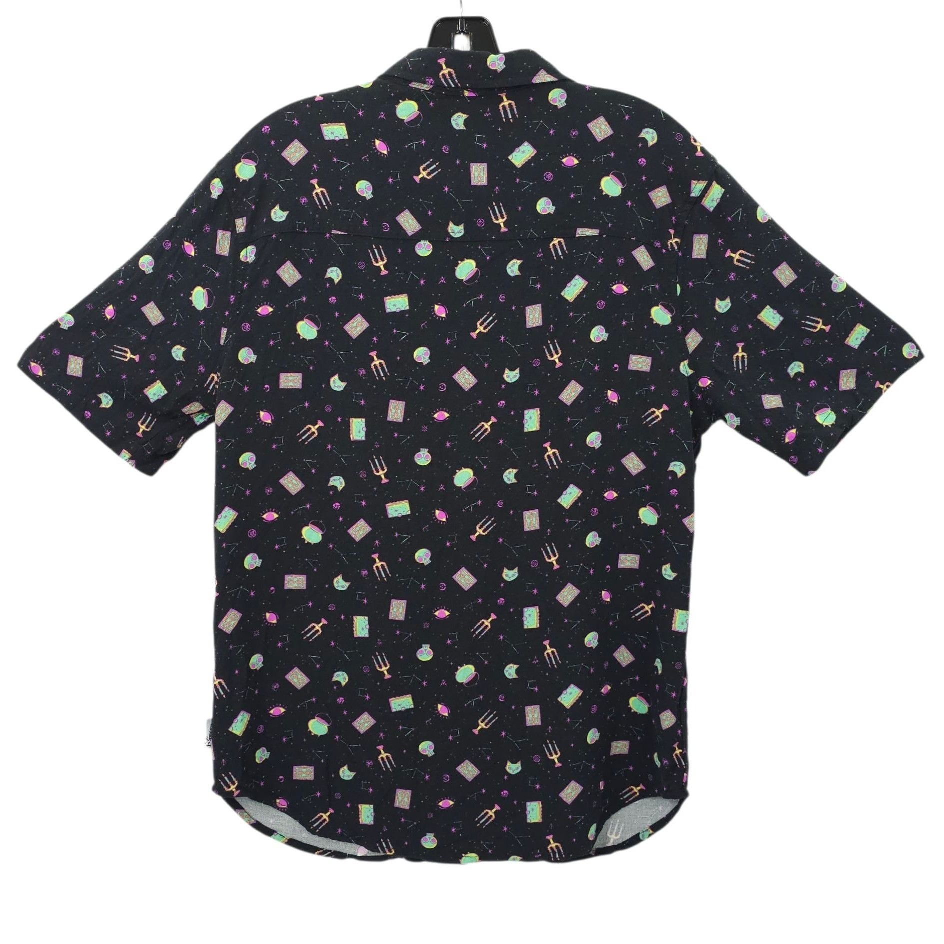 Disney Disney Hocus Pocus Button Front Woven Shirt Adult M Size US M / EU 48-50 / 2 - 2 Thumbnail