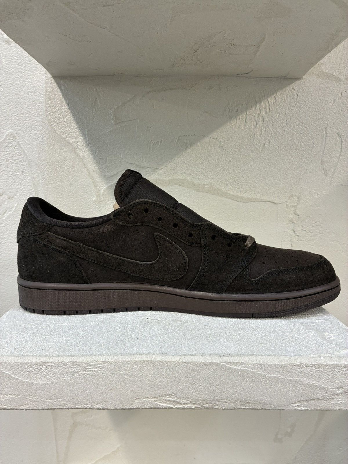 Nike Travis Scott x Air Jordan 1 Reverse Mocha Size US 13 / EU 46 - 2 Thumbnail