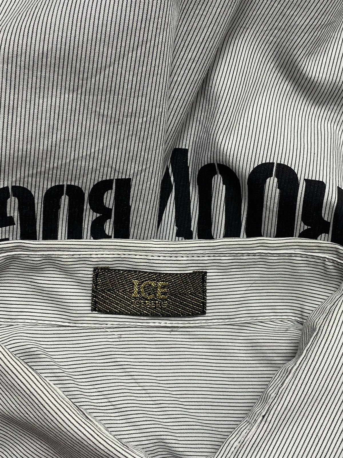 Iceberg 90s Vintage ICE ICEBERG HERBIE Legendary Car Grey Button Up Size US M / EU 48-50 / 2 - 4 Thumbnail