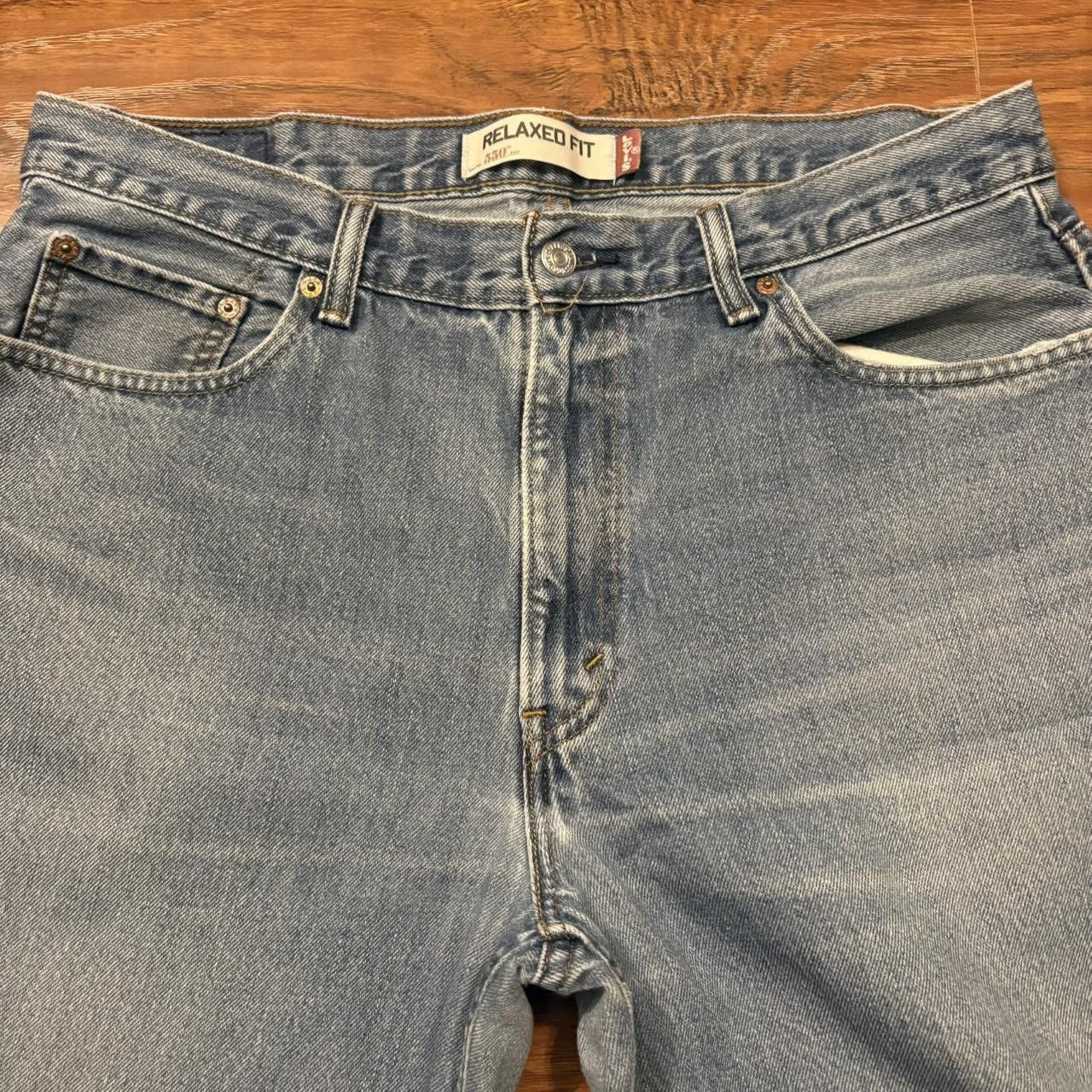 Levi's Crazy Vintage Y2K/2000s Baggy Levis Relaxed Fit Medium Wash Denim Jeans! Size US 36 / EU 52 - 2 Thumbnail