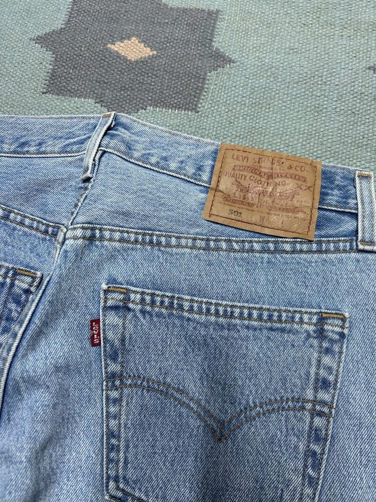 Vintage Vtg 90s Levi’s 501 jeans button fly straight light USA 32x30 Size 32" / US 10 / IT 46 - 4 Thumbnail