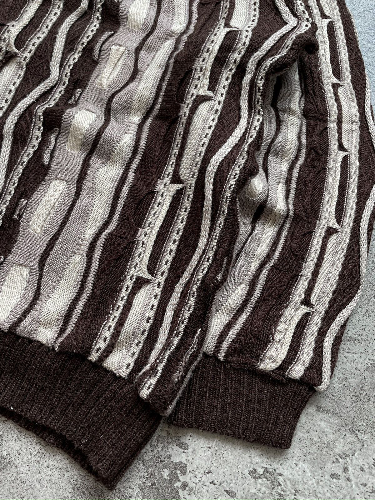 Vintage Vintage Rusia Knockout Signature 3D Cable Knit Sweater Size US XL / EU 56 / 4 - 7 Thumbnail