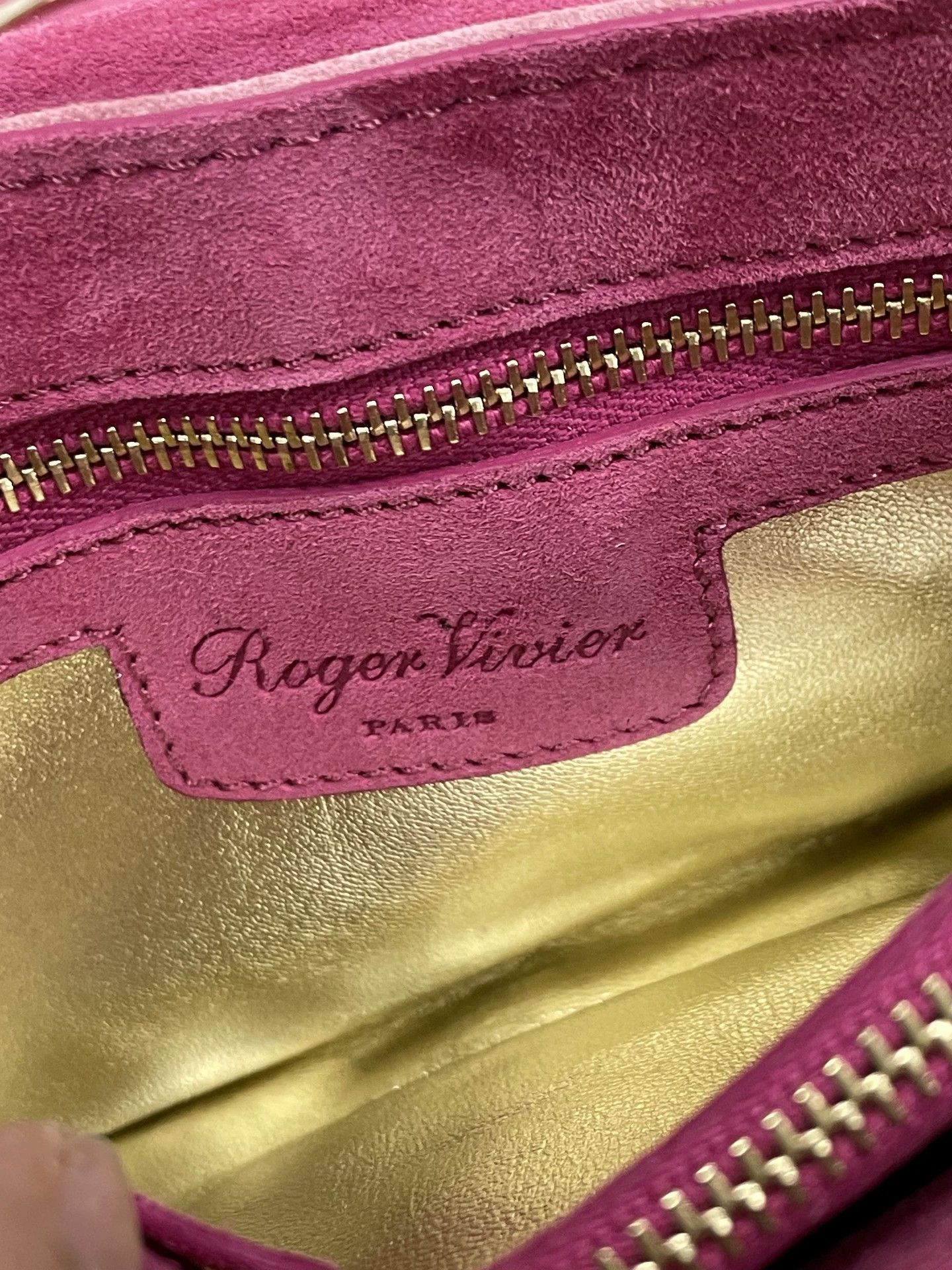 Roger Vivier Roger Vivier Pink Suede Chain Armpit Bag Size ONE SIZE - 6 Thumbnail