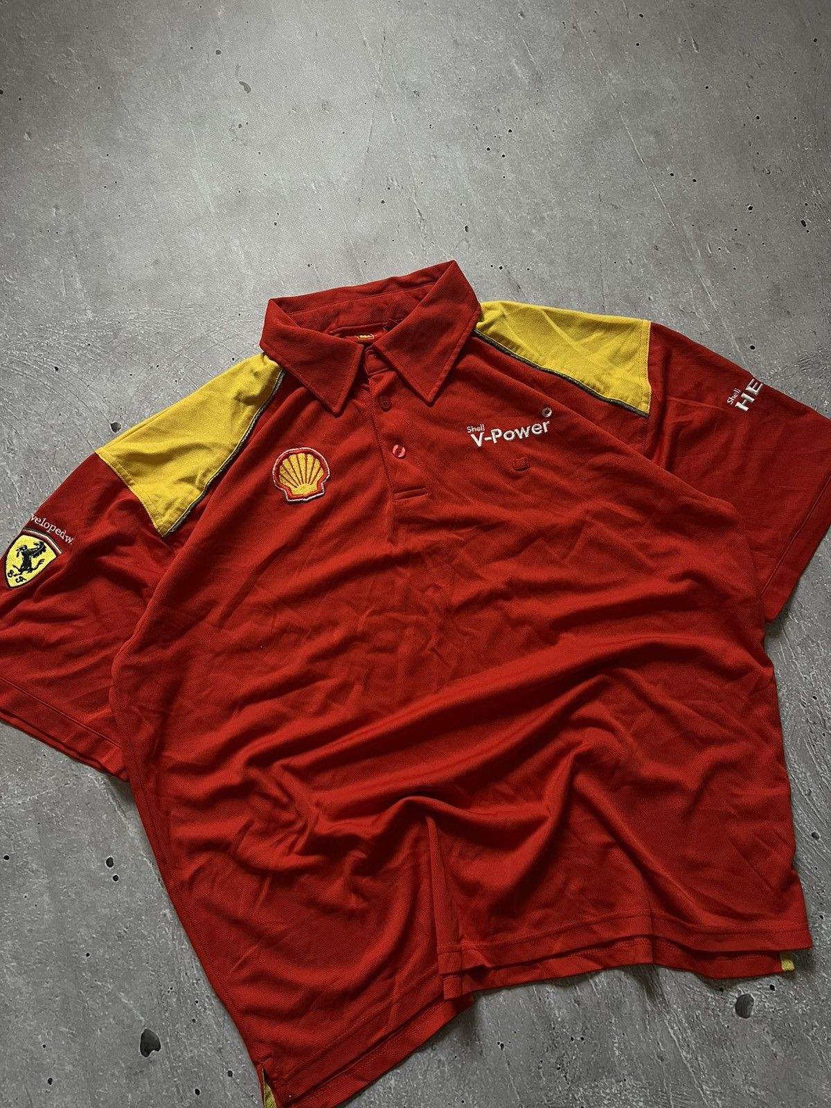 Ferrari Ferrari Shell V-Power Men's Button-Down T-Shirt, Formula 1 L Size US L / EU 52-54 / 3 - 1 Thumbnail