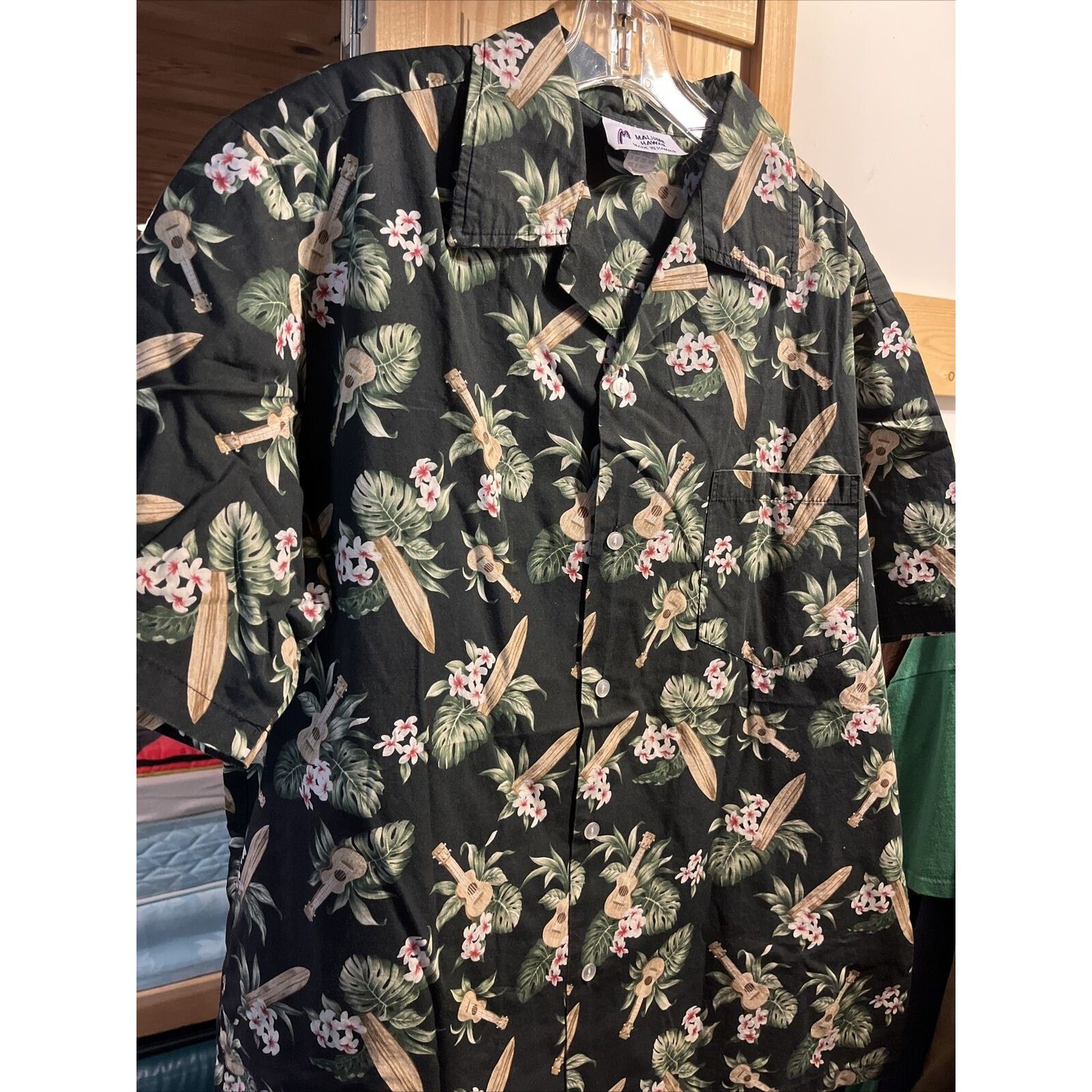Other Malihini Vintage Men’s XL Black Floral Cotton Hawaiian Shirt Size US XL / EU 56 / 4 - 11 Thumbnail
