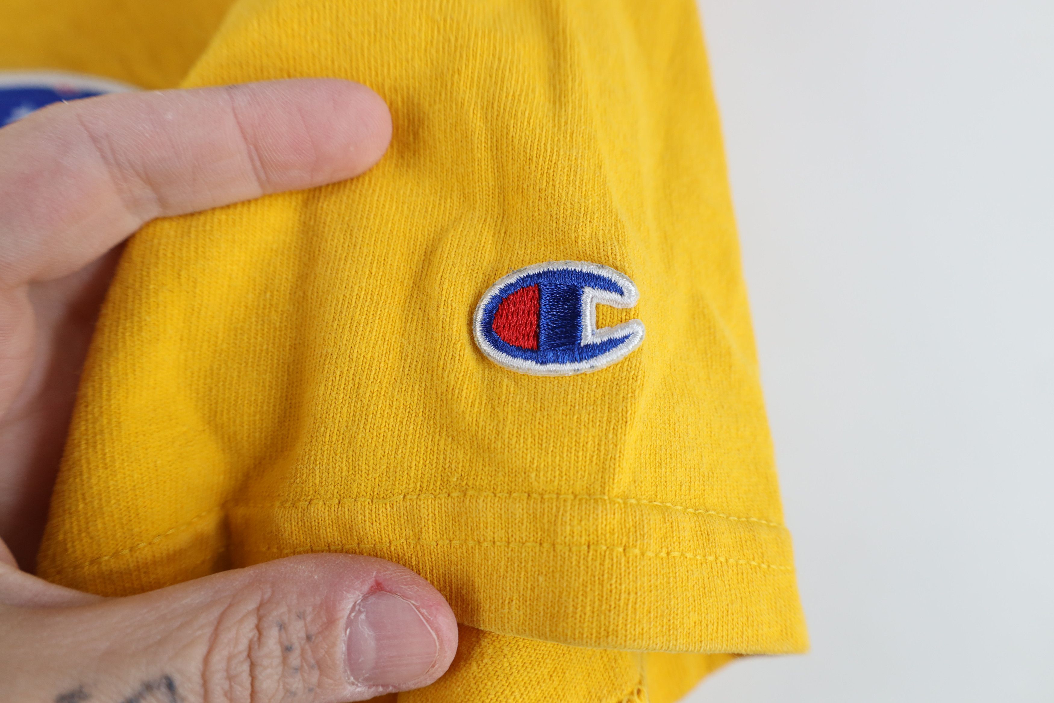 Champion Vintage Y2K Champion Logo Patch Cotton Knit T-Shirt Yellow Size US L / EU 52-54 / 3 - 5 Thumbnail