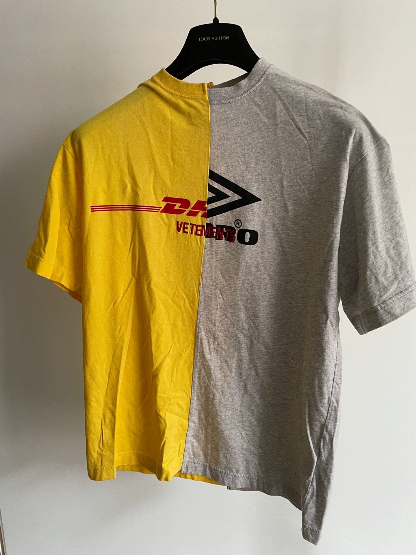 Vetements Vetements Hong Kong Limited Short Sleeve - dmc Size US S / EU 44-46 / 1 - 1 Thumbnail