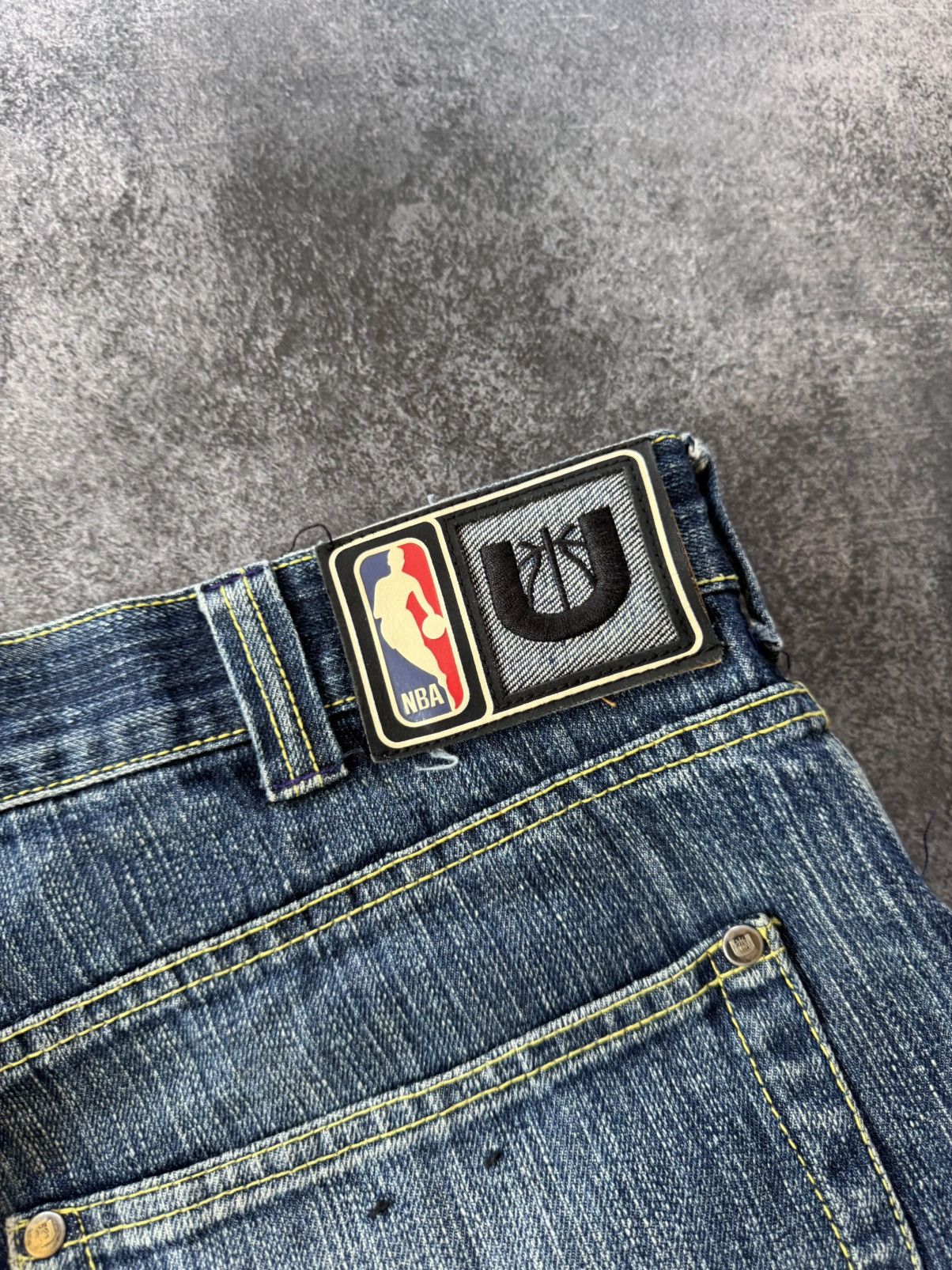 NBA Vintage UNK NBA Team Denim Shorts Size US 40 / EU 56 - 8 Thumbnail