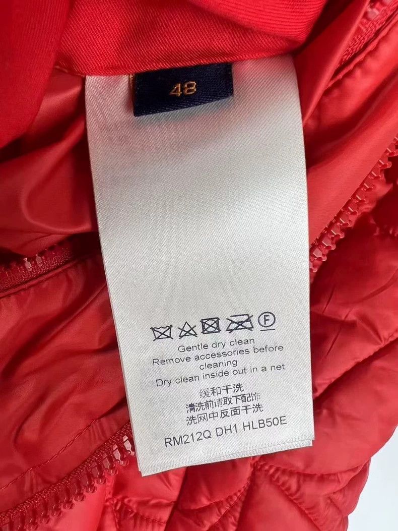 Louis Vuitton Louis Vuitton red three-flower embossed logo jacket Size US M / EU 48-50 / 2 - 5 Thumbnail