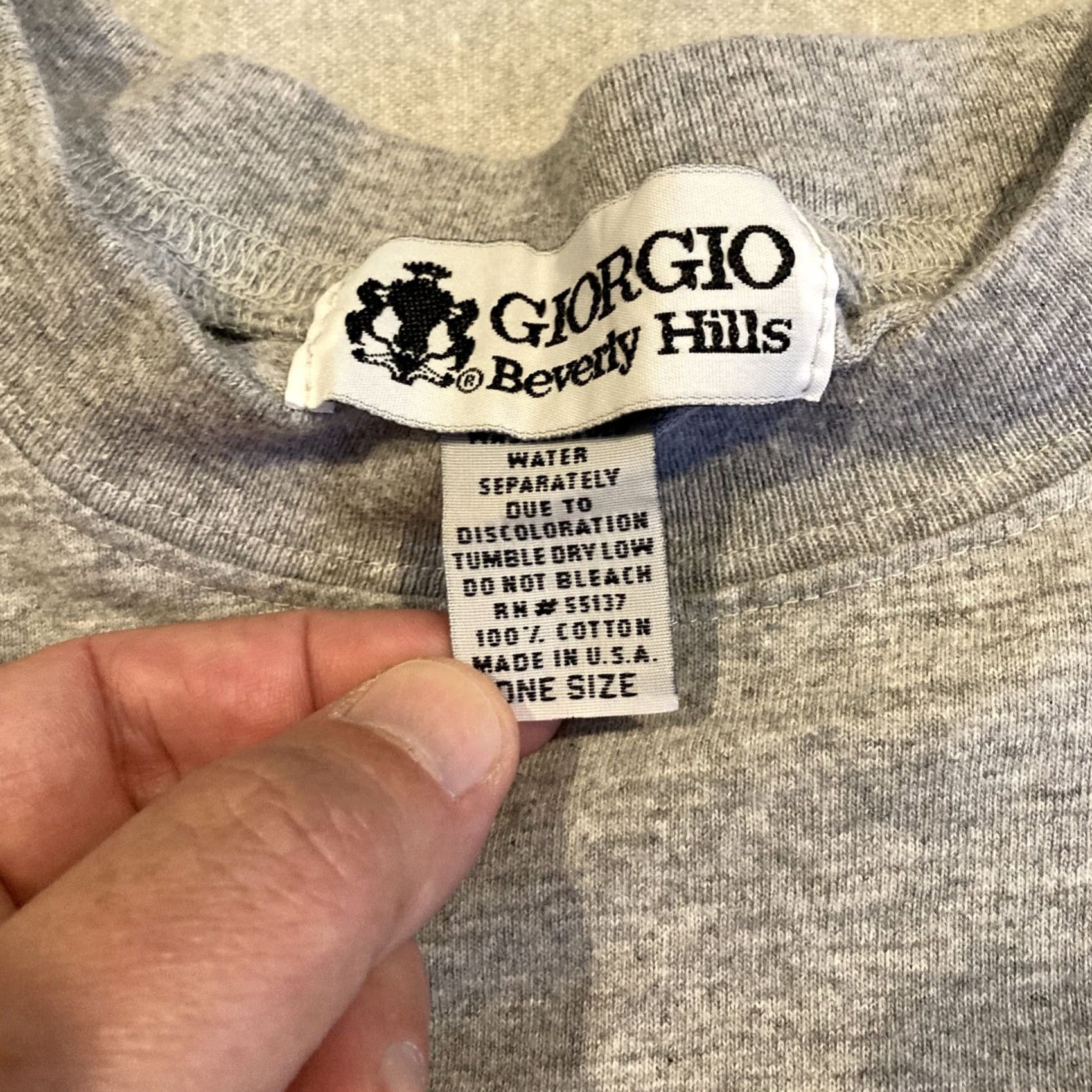 Vintage VINTAGE Giorgio Beverly Hills Red for Men Cologne T Shirt OS Crew Neck Short Sleeve Gray Cotton Knit Logo 90s Men OS Shirt Size US M / EU 48-50 / 2 - 3 Thumbnail