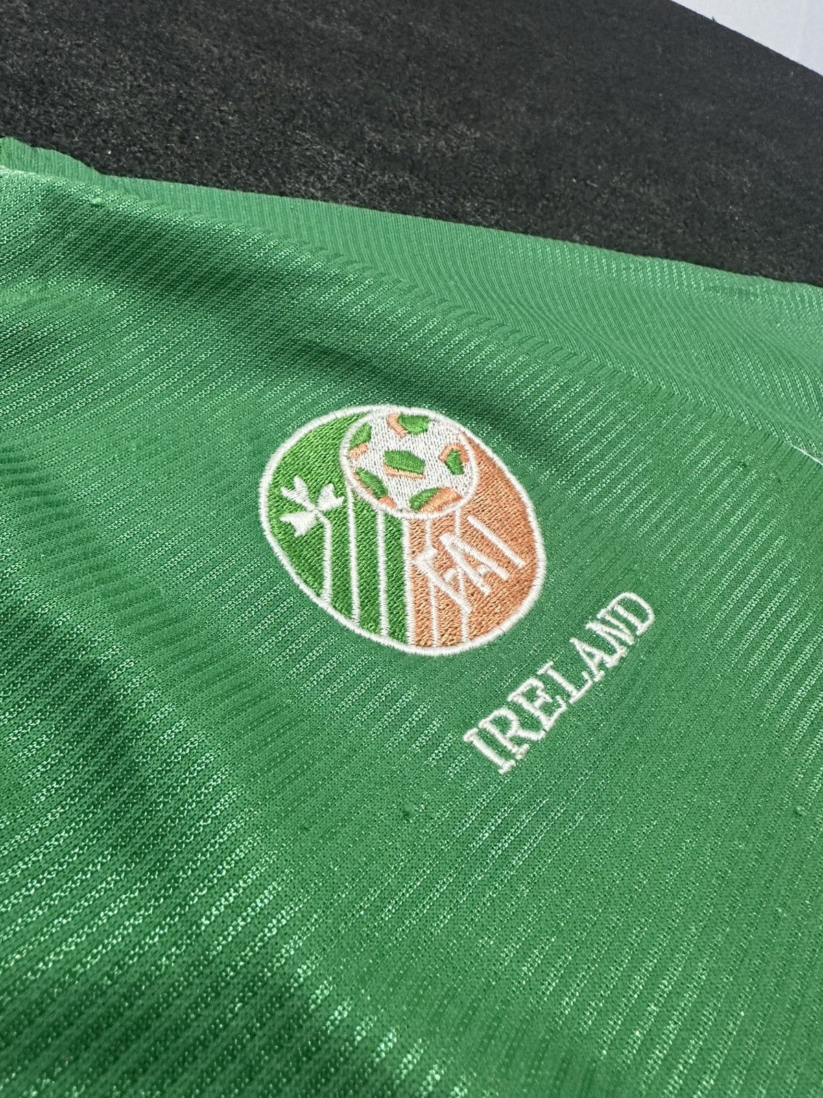 Vintage IRELAND 2001 2003 HOME FOOTBALL JERSEY Size US L / EU 52-54 / 3 - 5 Thumbnail