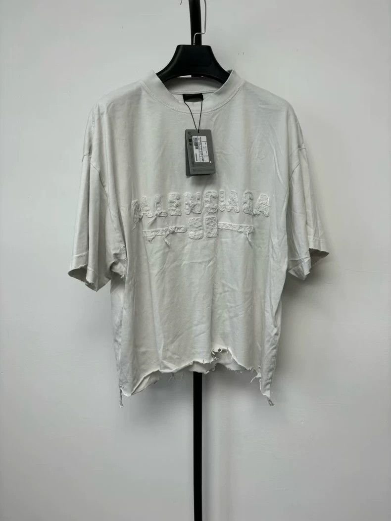 Balenciaga Balenciaga 25SS Distressed Patch Short Sleeve - dmc Size US M / EU 48-50 / 2 - 1 Thumbnail