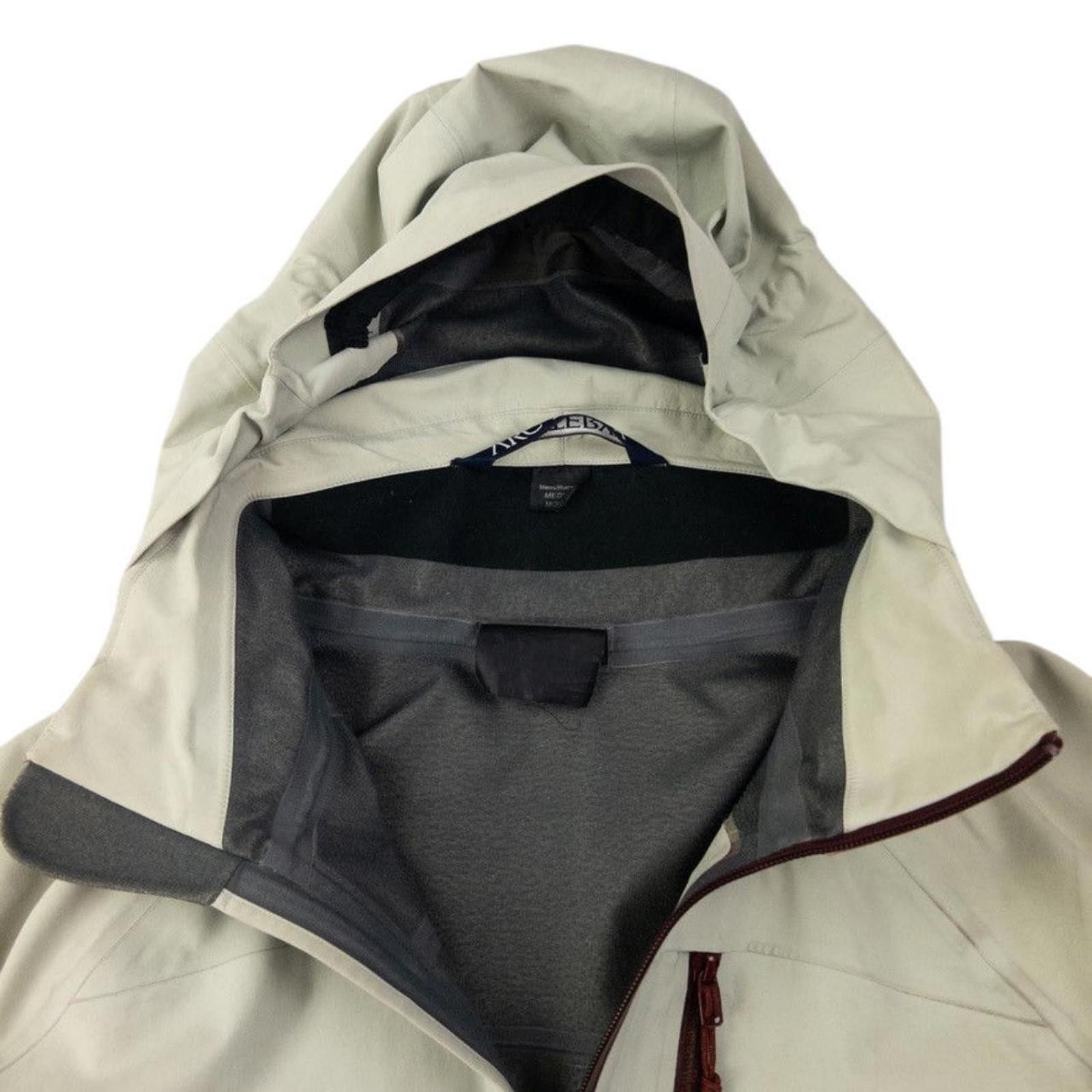 Arc'teryx Vintage Arcteryx Goretex Jacket Size M Size US M / EU 48-50 / 2 - 3 Thumbnail