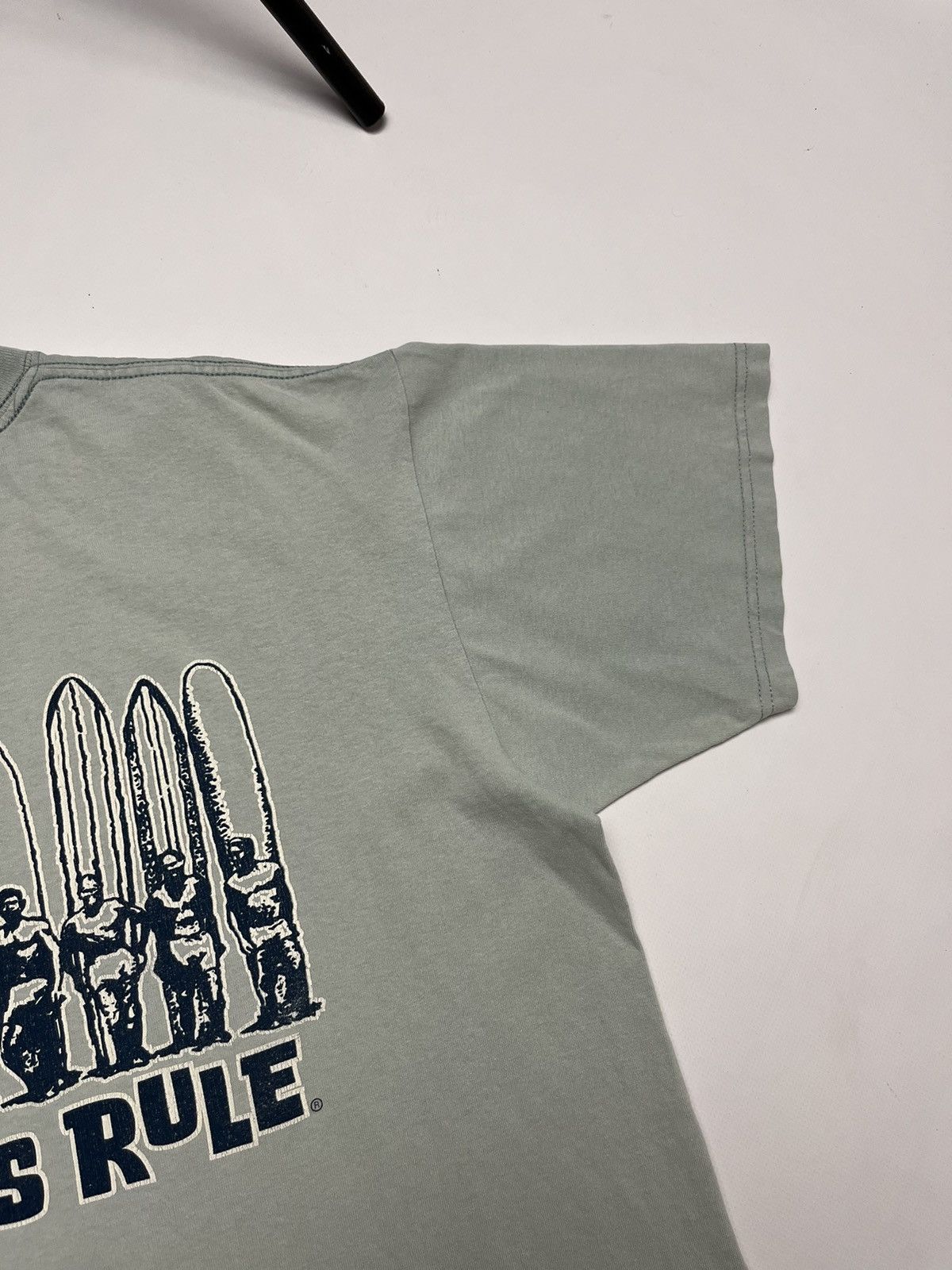 Quiksilver Vintage Old Guys Rule Surf Sun Faded tee Size US L / EU 52-54 / 3 - 10 Thumbnail