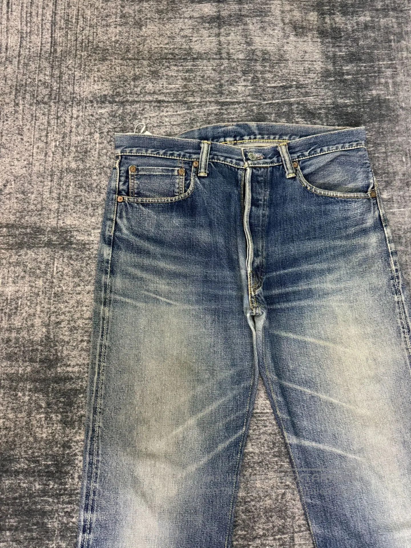 Vintage Vintage 90s Washed Blue Jeans. Size US 31 - 3 Thumbnail