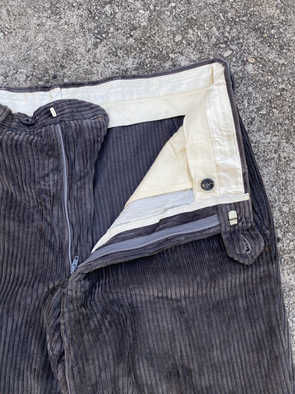 Givenchy × Vintage Vintage 90s Givenchy Corduroy Trouser Pant Size US 31 - 10 Thumbnail