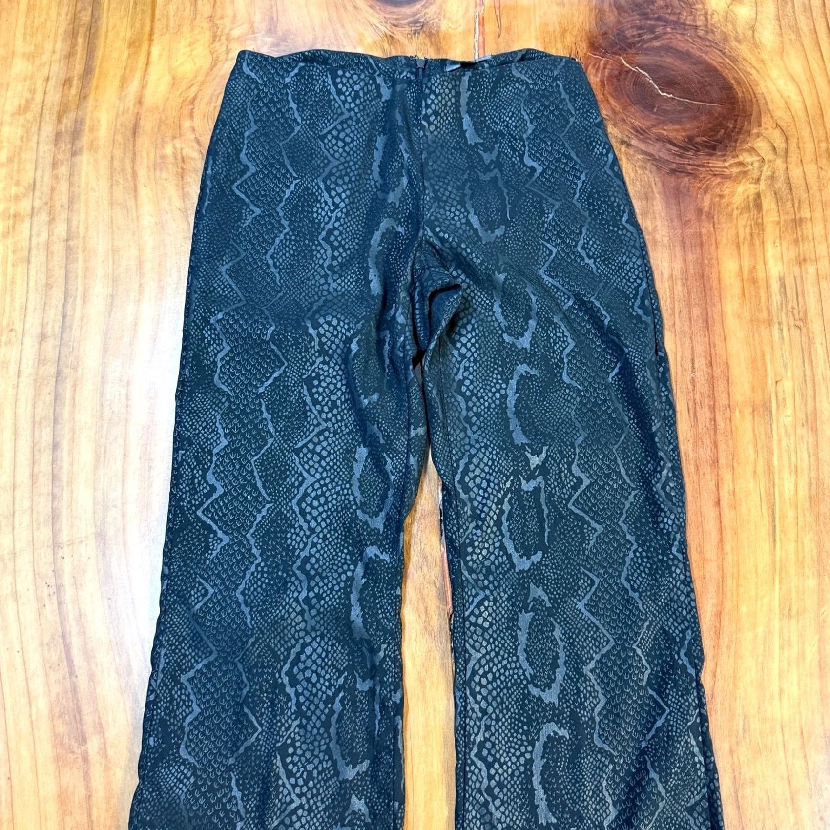 Bebe Vintage Y2K Bebe Womens Pants 6 Flare Low Rise Snake Skin Print Slit Leg EE14 Size 28" / US 6 / IT 42 - 3 Thumbnail