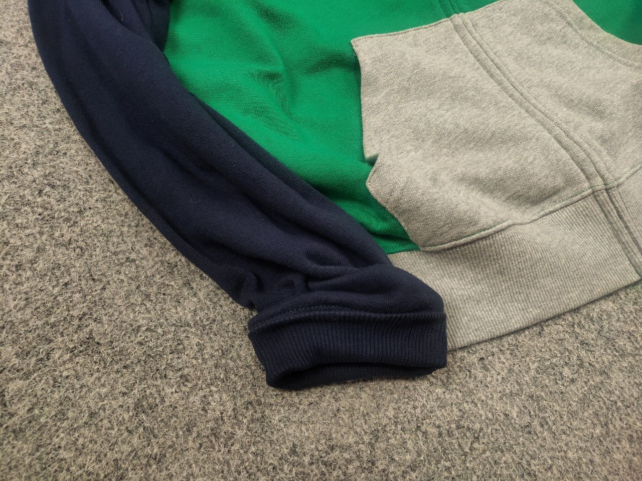 United Colors Of Benetton United colors of benetton Design cotton Logo Zip Hoodie Size US S / EU 44-46 / 1 - 6 Thumbnail