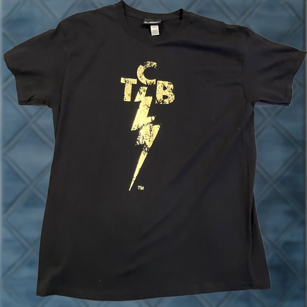Vintage Graceland T-Shirt Elvis TCB Lightning Bolt Metallic Graphic Crew Neck Short Sleeve Black L Mens Regular Size Size US L / EU 52-54 / 3 - 1 Thumbnail
