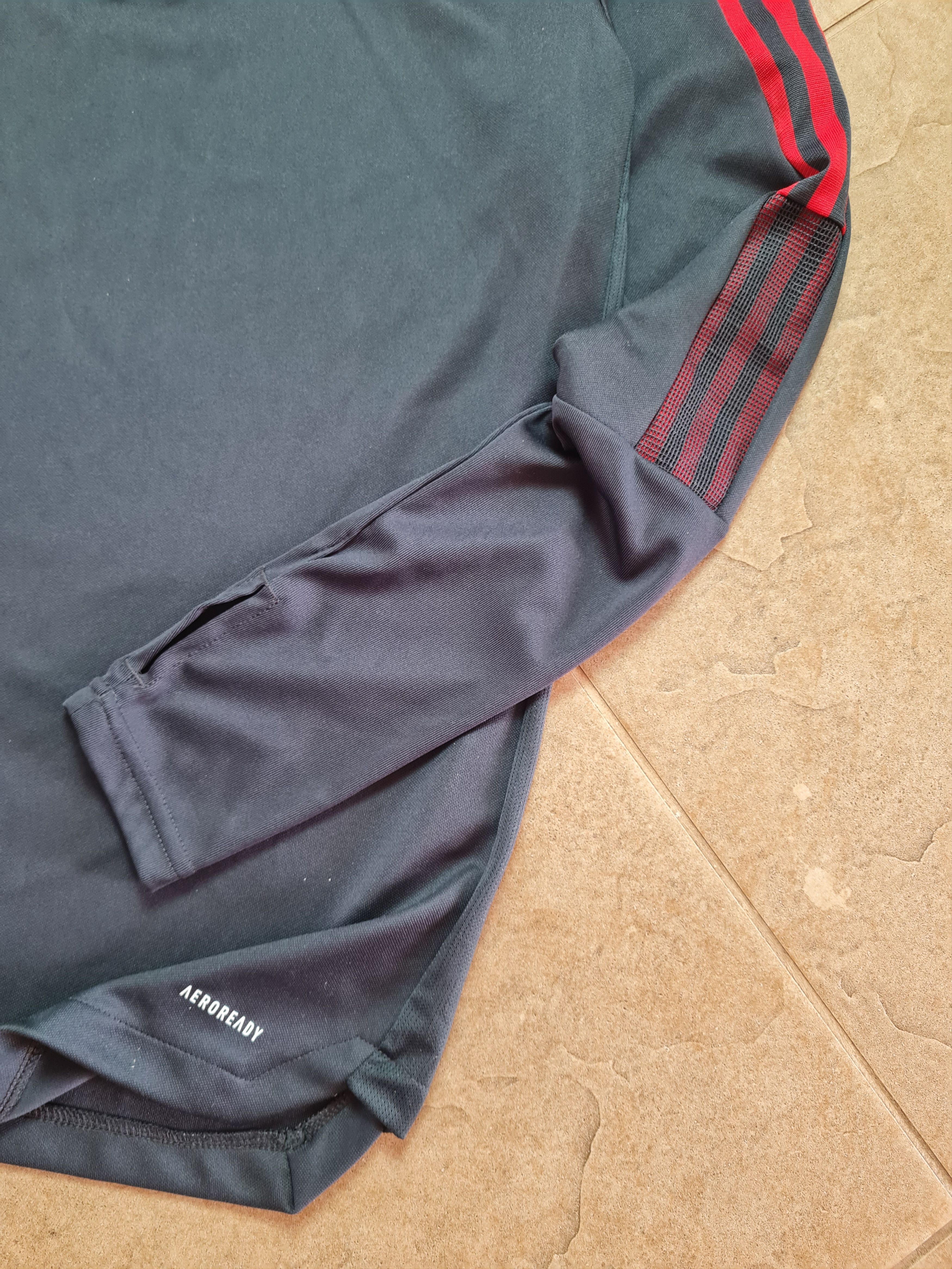 Adidas Jersey Adidas FC Bayern 21/22 Training Soccer Top Sweatshirt Size US L / EU 52-54 / 3 - 4 Thumbnail