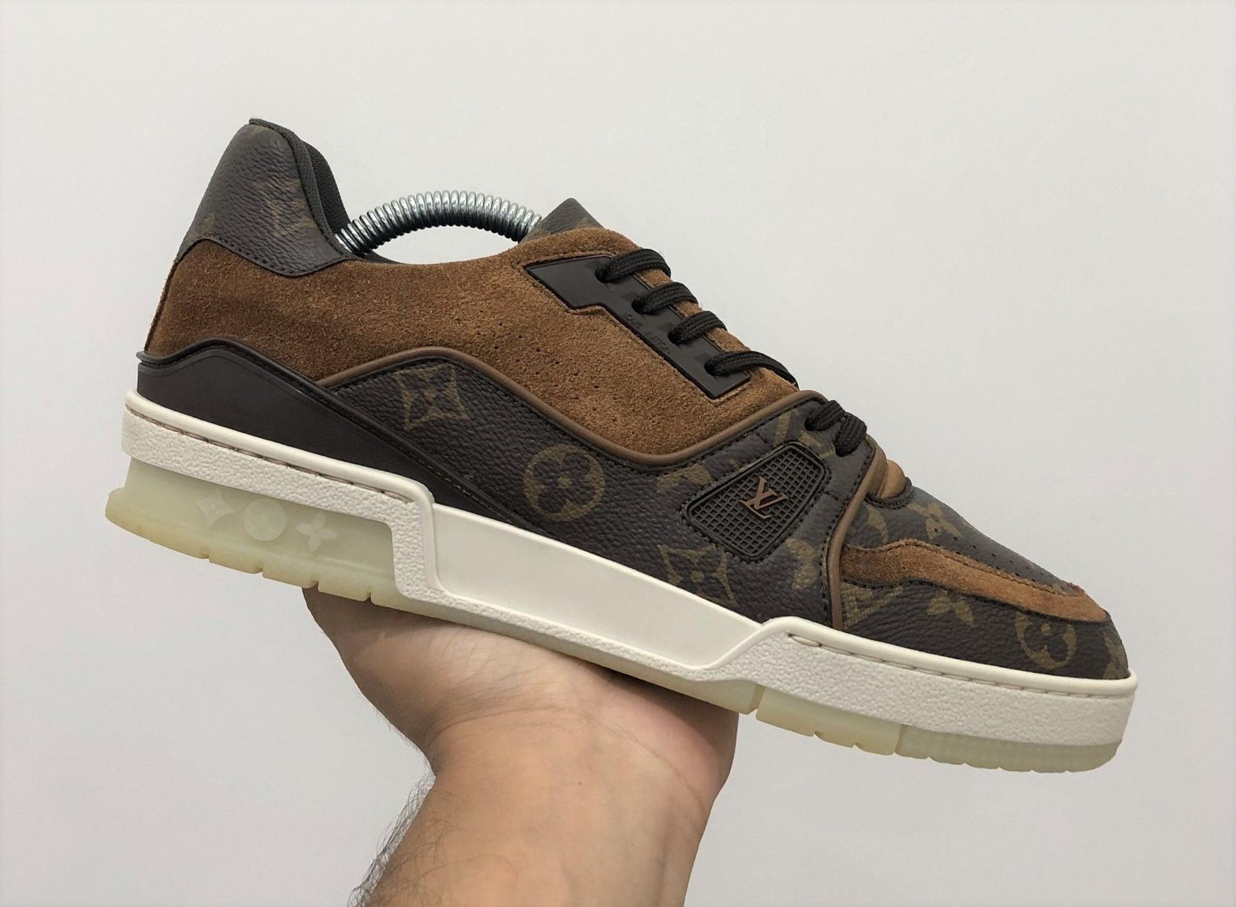 Louis Vuitton Louis Vuitton LV Trainer Brown Suede Monogram Size US 8 / EU 41 - 7 Thumbnail