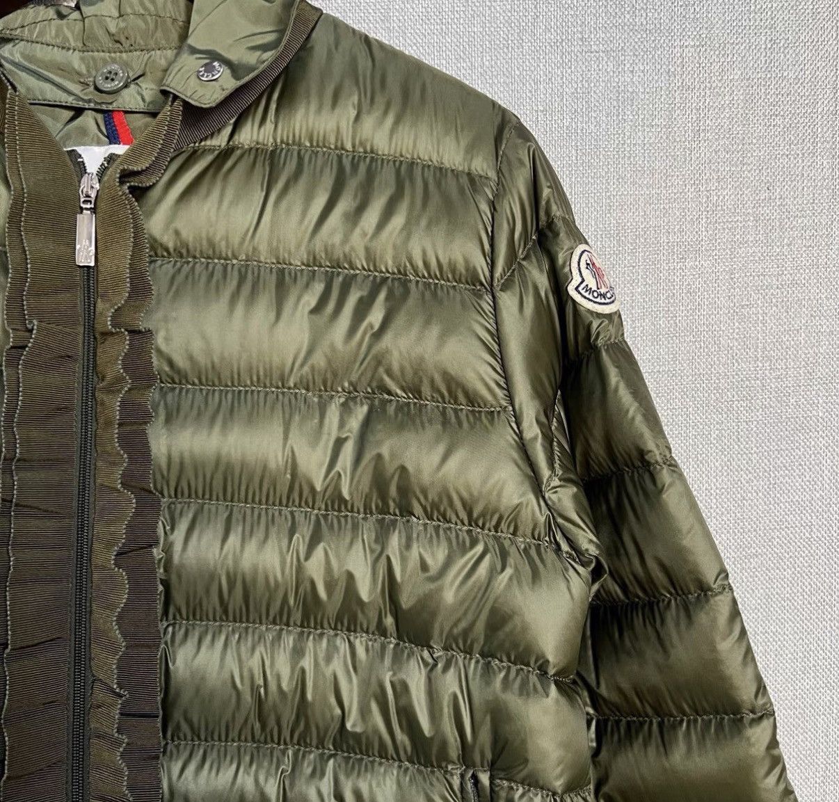 Moncler Moncler Army Green Paneled Logo Sleeve Patch Down Jacket Size US S / EU 44-46 / 1 - 3 Thumbnail