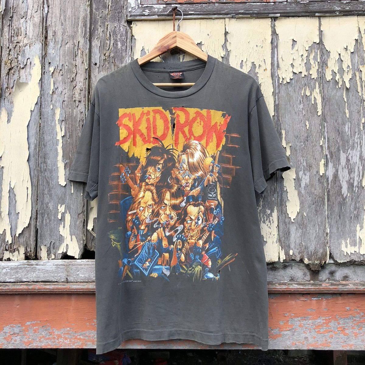 🔥Steals🔥 Vintage 90s Distressed SKID ROW Very Faded Tshirt