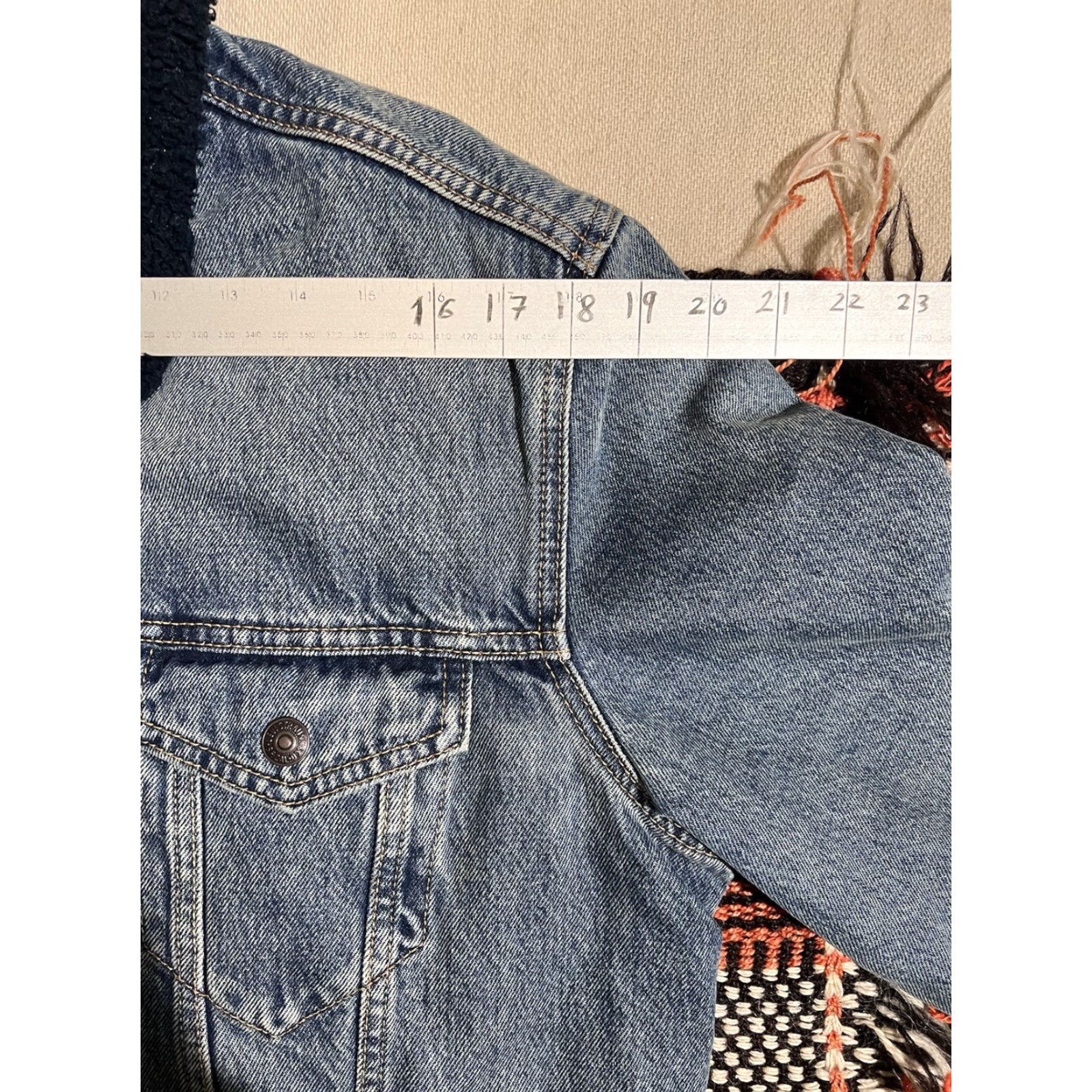 Levi's Levi’s Premium Trucker Jacket L Mens Blue Denim 48 in 2018 BigE Sherpa Fleece Vintage 90s Hipster Classic Outdoor Winter Autumn Spring jacket Size US L / EU 52-54 / 3 - 7 Thumbnail
