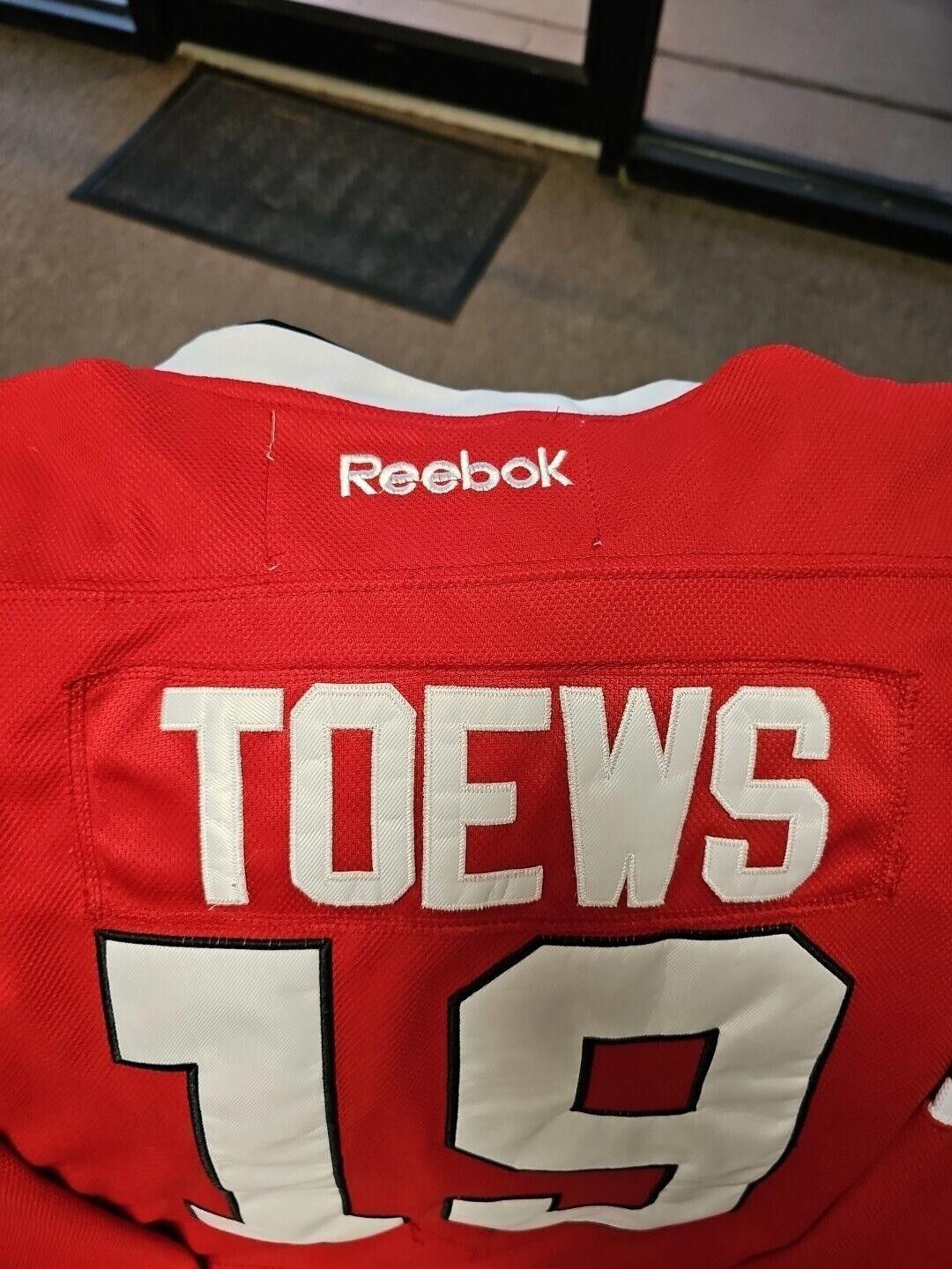 Reebok CCM Blackhawks Johnathan Toews #19 Size 50 W/ Fight Strap Size ONE SIZE - 8 Thumbnail