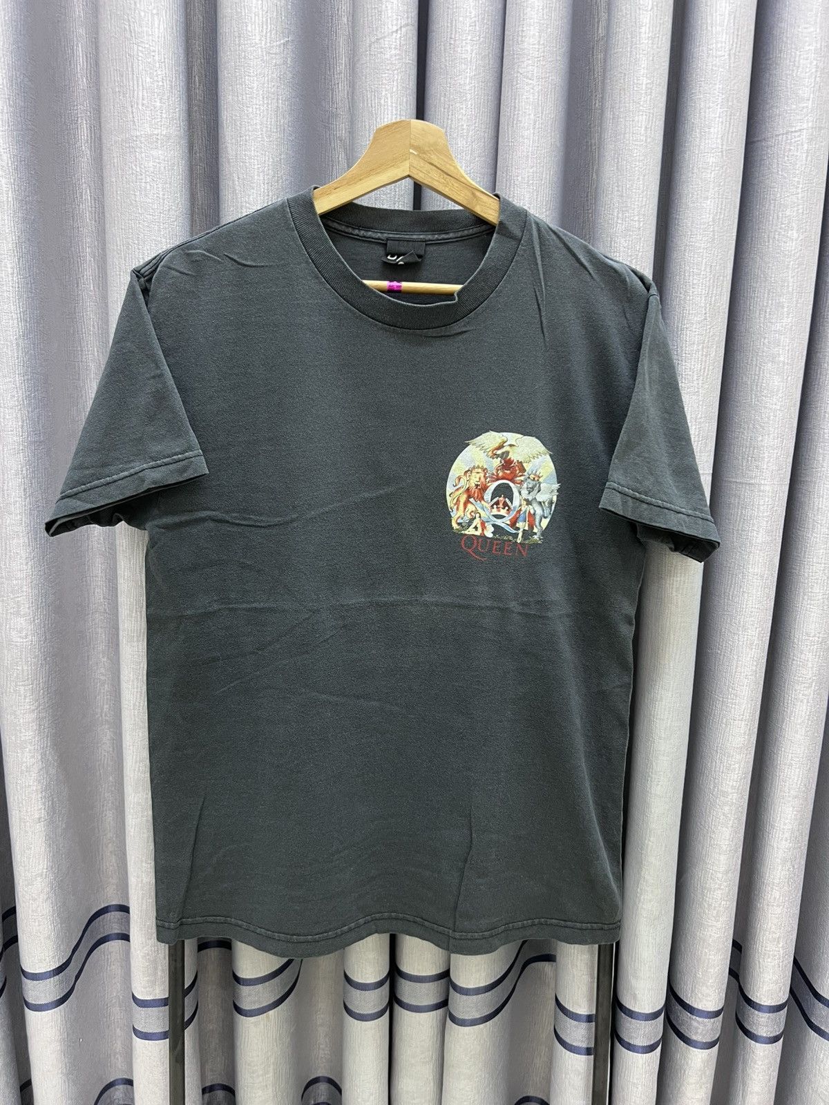 Band Tees Thrashed Faded Queen Band Tshirt Size US M / EU 48-50 / 2 - 2 Thumbnail
