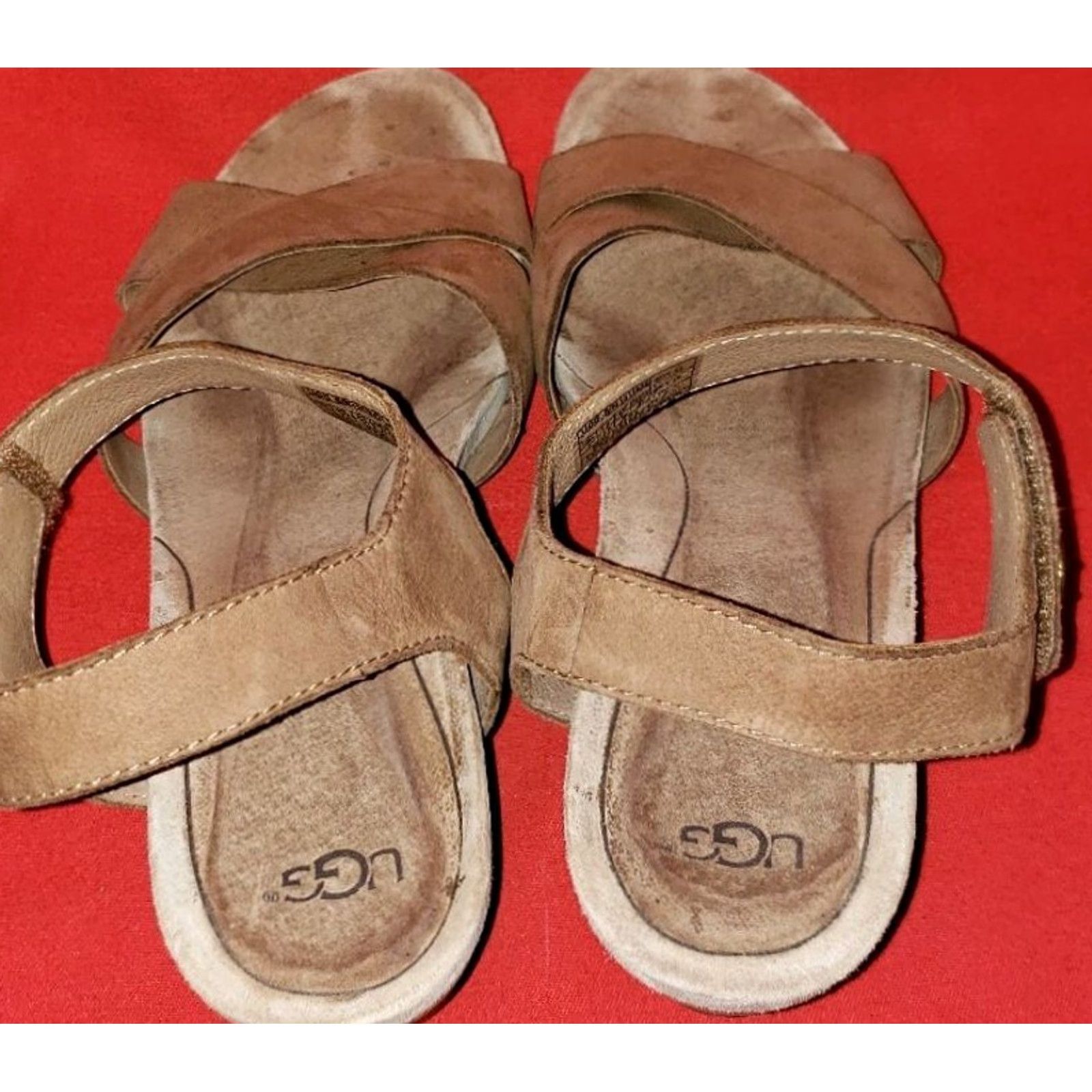 Ugg VINTAGE UGG Australia Veva Wedge T-Strap Sandals Size 8M 39 EU Tan Suede Leather Uppers Womens Sandal Tan Natural 2.25" Heel II Size US 6 / IT 36 - 6 Thumbnail