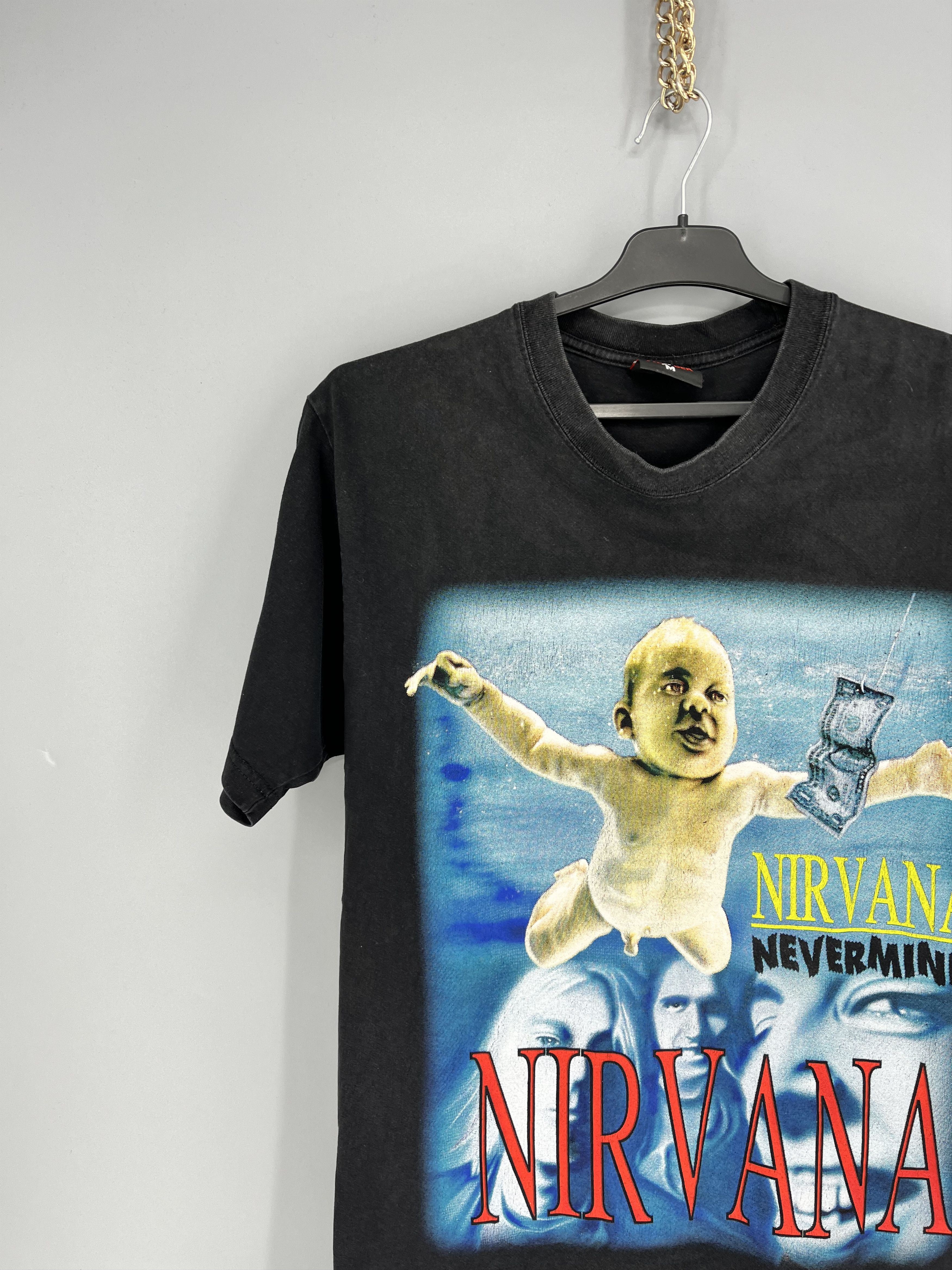 Band Tees Vintage Nirvana NEVERMIND Bootleg Band Shirt Size US M / EU 48-50 / 2 - 4 Thumbnail