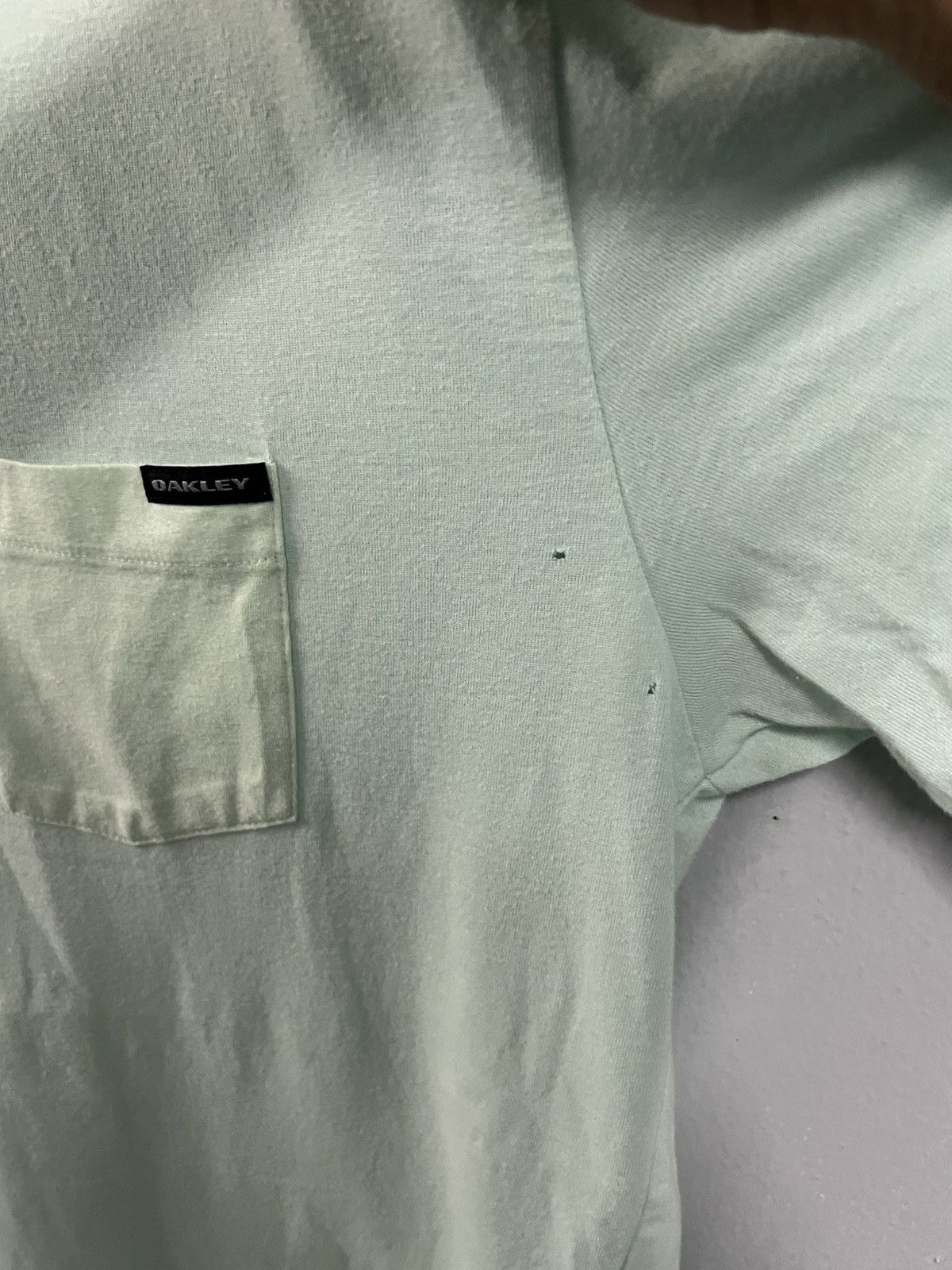 Designer × Oakley Oakley Single Pocket Vintage T-Shirt Size US L / EU 52-54 / 3 - 7 Thumbnail
