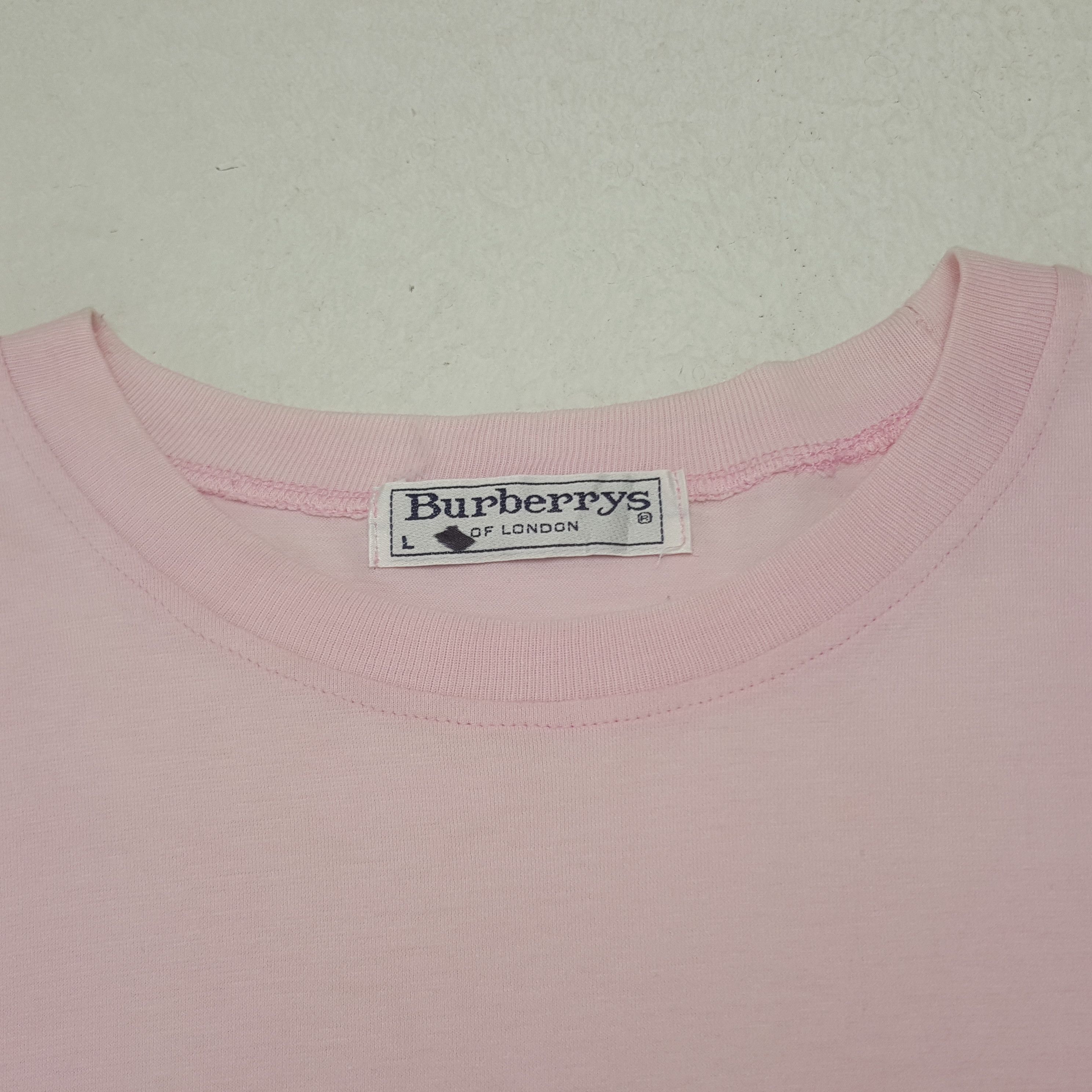 Burberry Vintage Burberry Of London Spell Out Tshirt Size US L / EU 52-54 / 3 - 4 Thumbnail