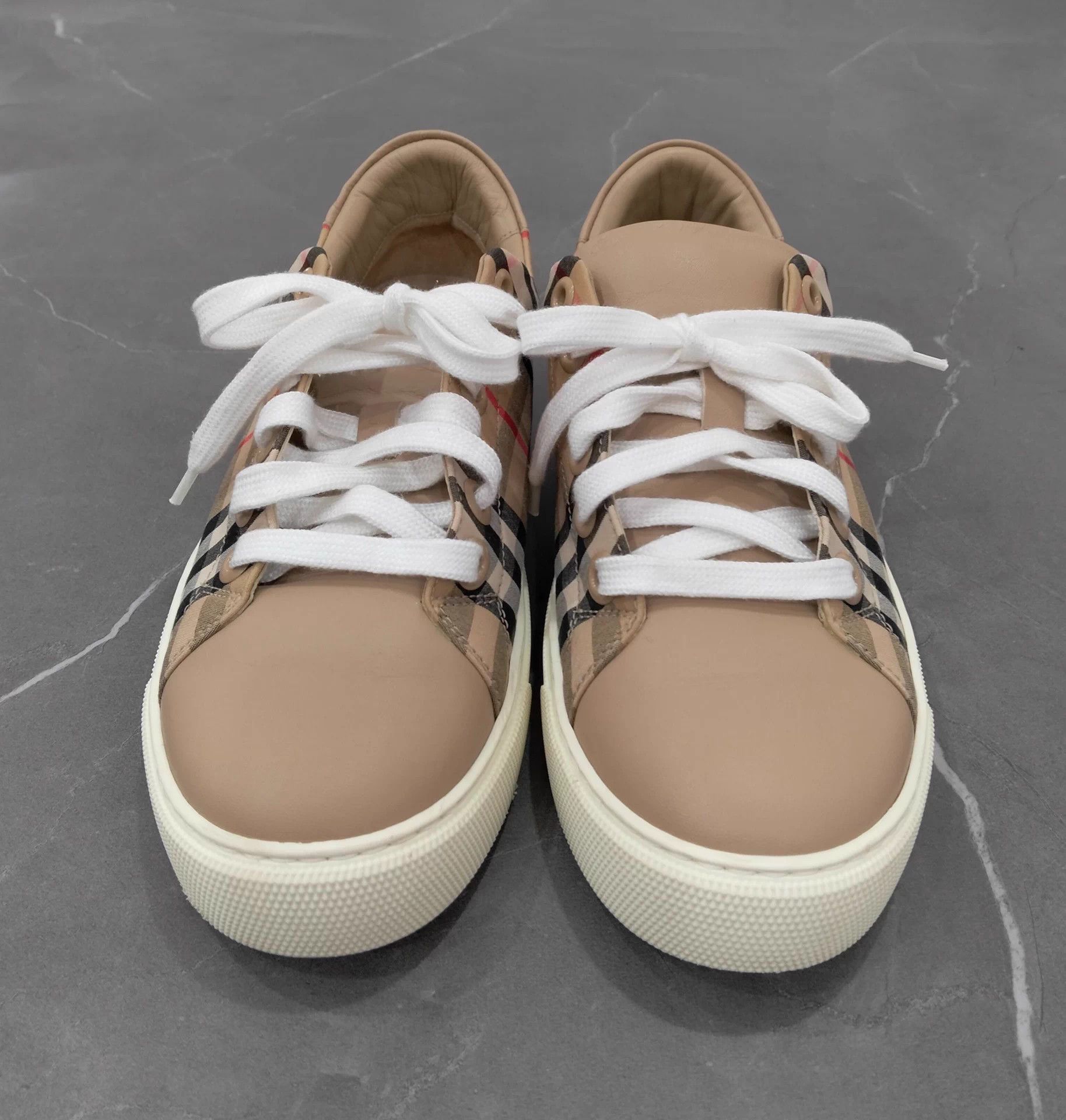 Burberry Burberry Check Sneakers women's 36.5 95 New Size US 5.5 / IT 35.5 - 4 Thumbnail