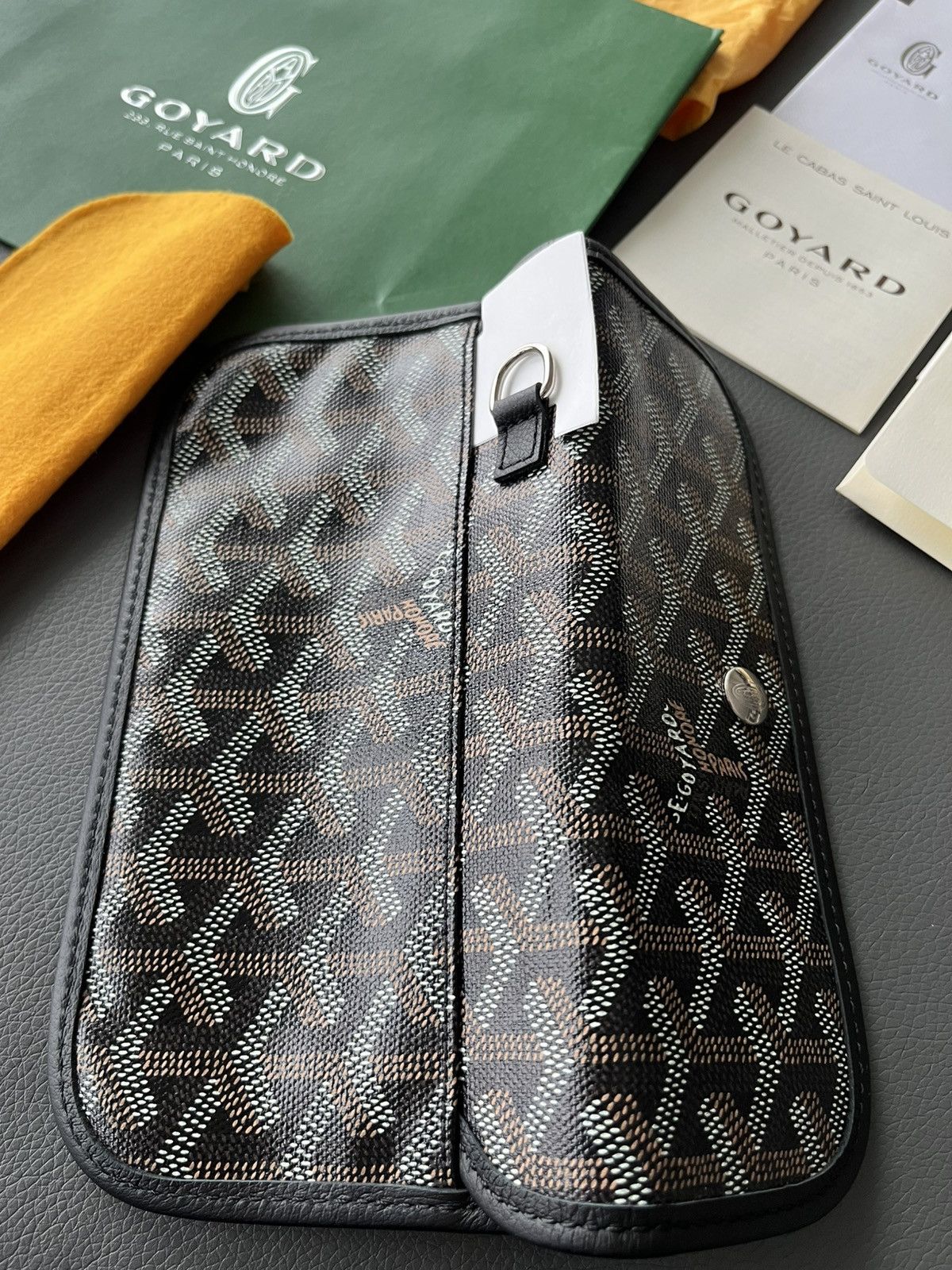 Goyard Iconic Giftable Goyard Logo Pouch Wallet Black Brand New Size ONE SIZE - 16 Thumbnail