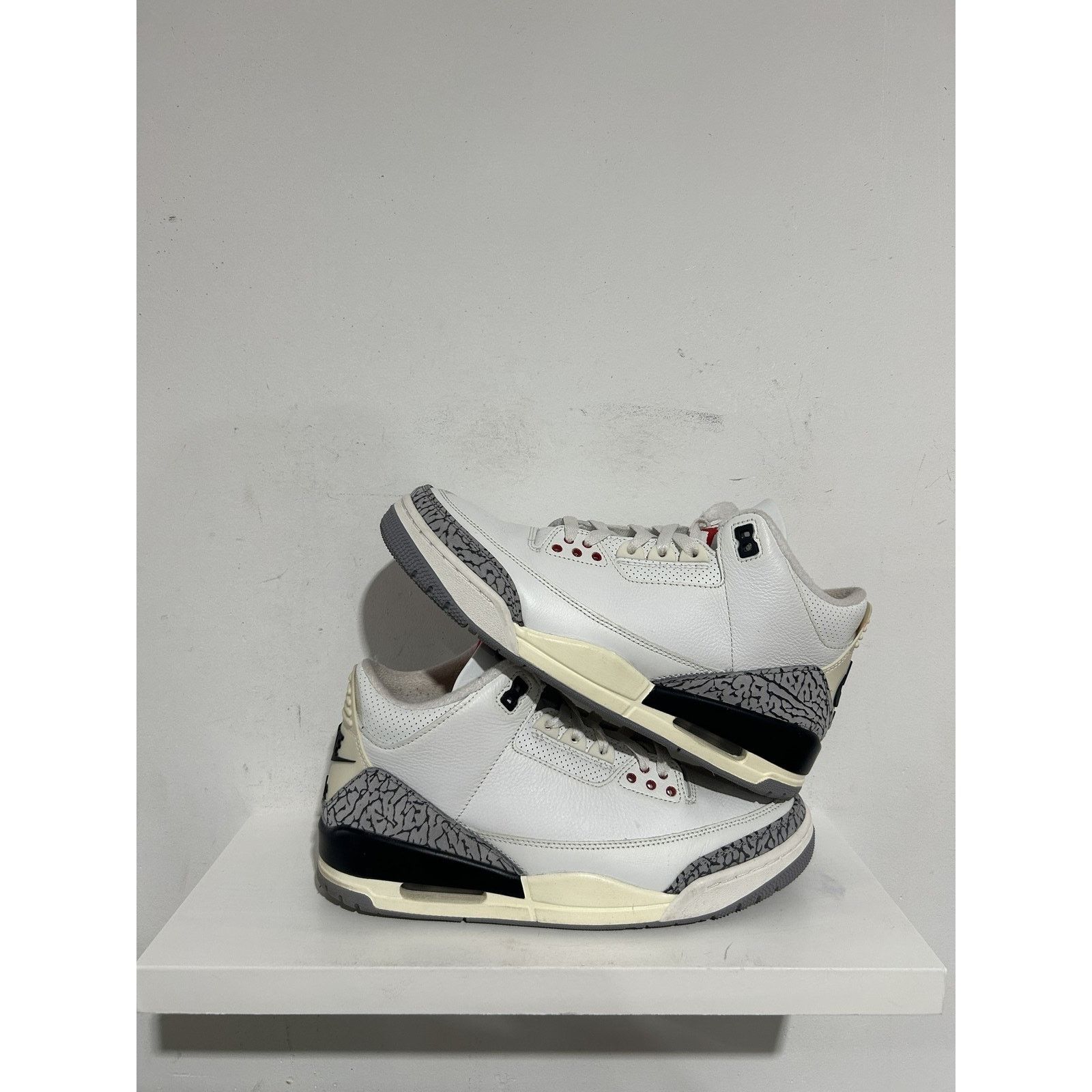 Jordan Brand JORDAN 3 WHITE CEMENT REIMAGINED SIZE 9 PREOWNED Size US 9 / EU 42 - 1 Thumbnail