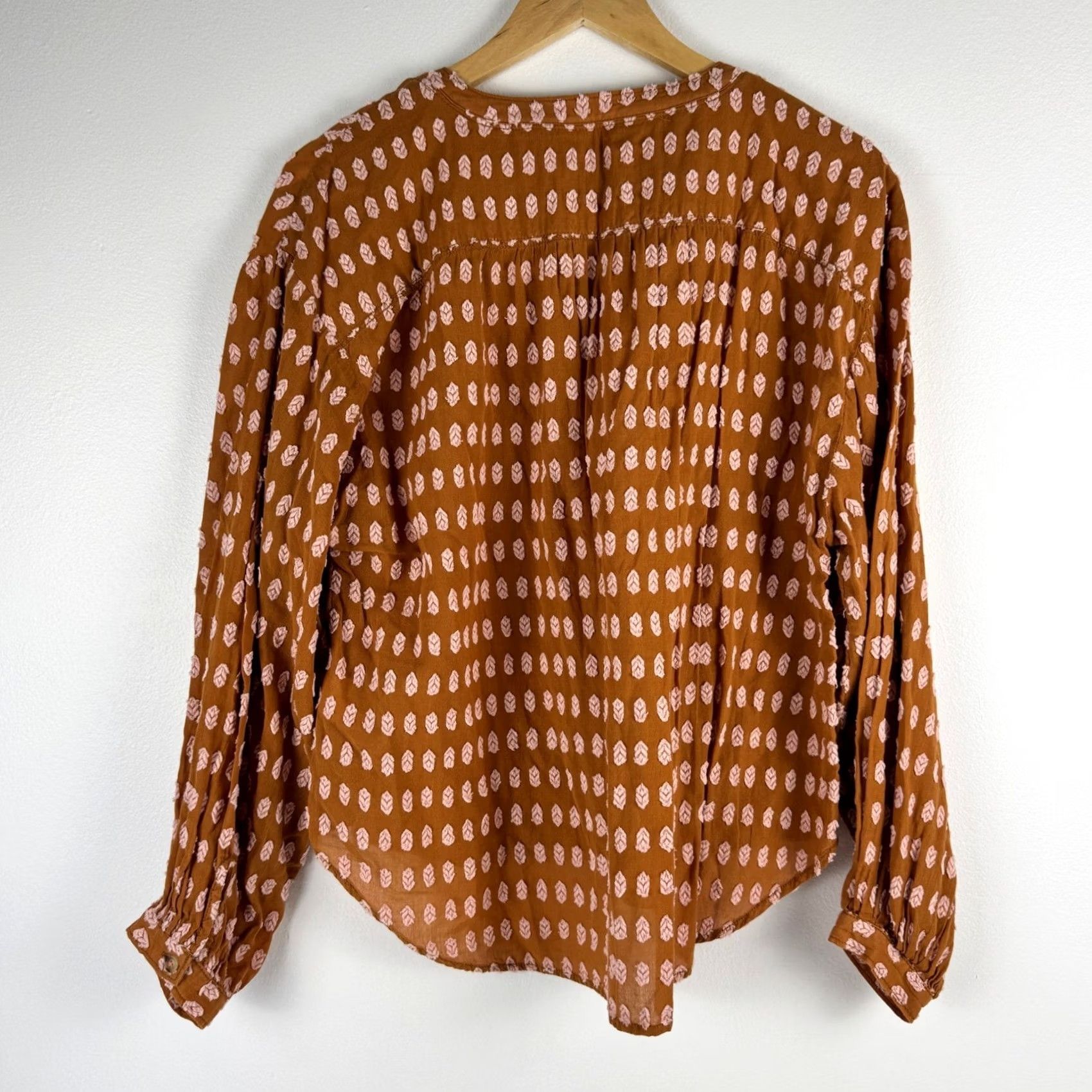 Anthropologie Anthropologie Pilcro Tavi Textured Button Down Blouse Rust Orange S OB1104511 Size S / US 4 / IT 40 - 2 Thumbnail