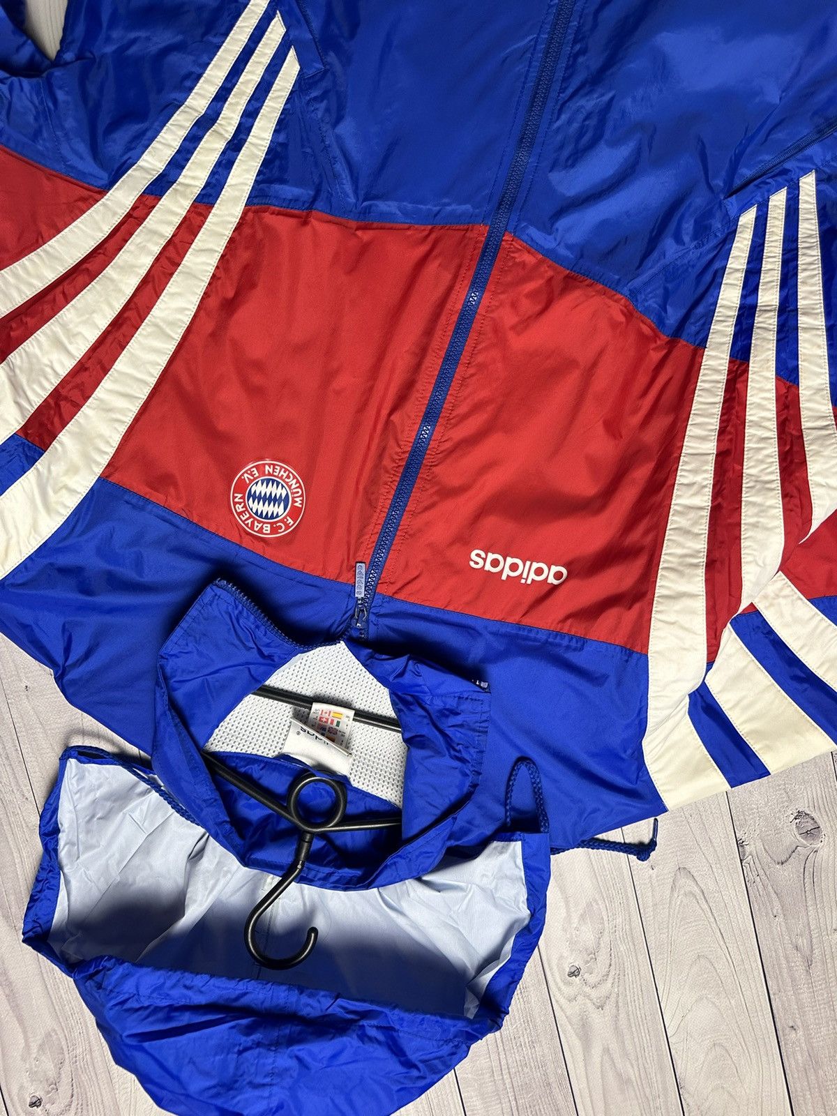 00s adidas BAVERN MUNCHEN ナイロンジャケット　サッカー 00s adidas バイエルン・ミュンヘン ナイロンジャケット L