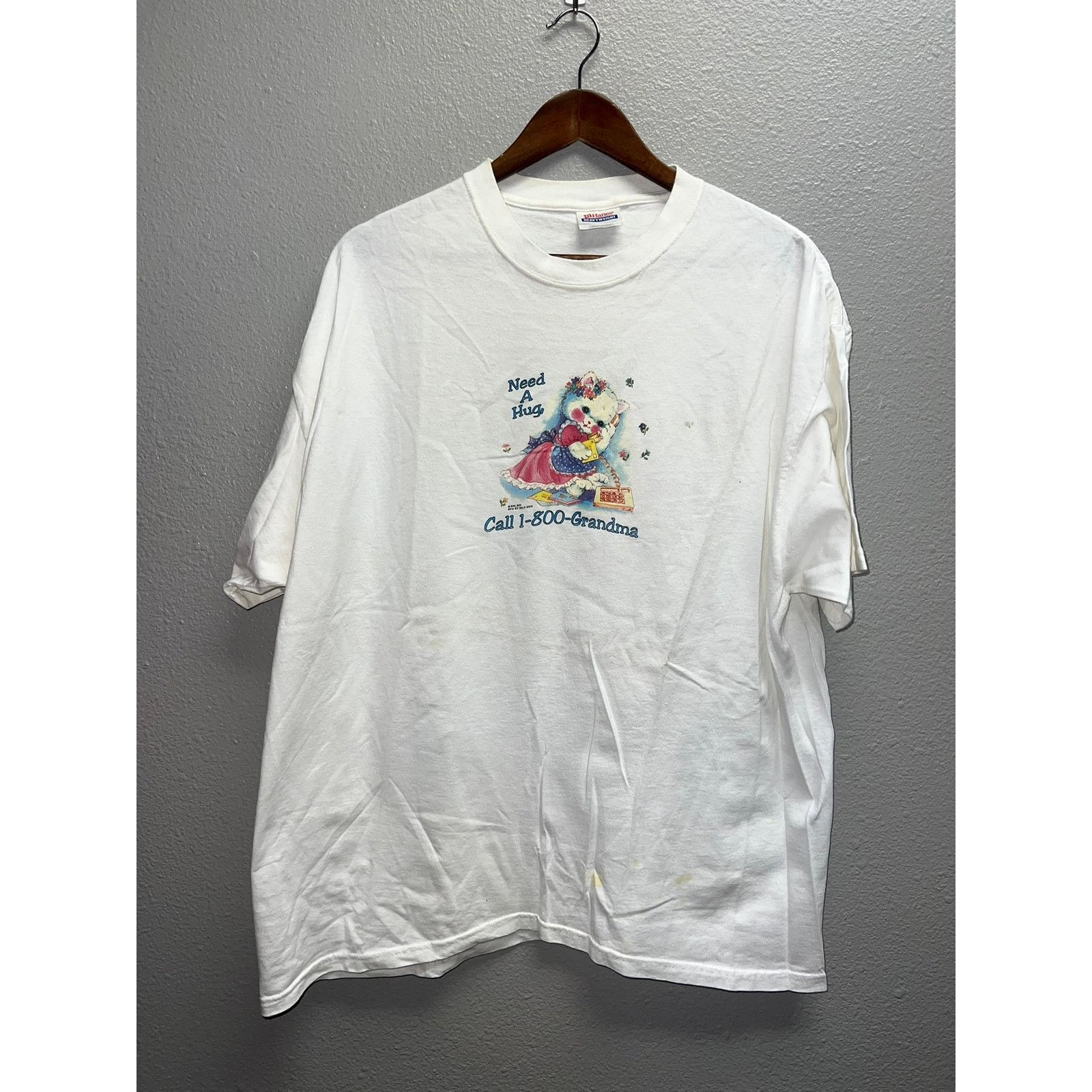 Hanes Vintage Grandma Shirt Need A Hug Call 1-800 90s Stained XL Size US XL / EU 56 / 4 - 1 Thumbnail