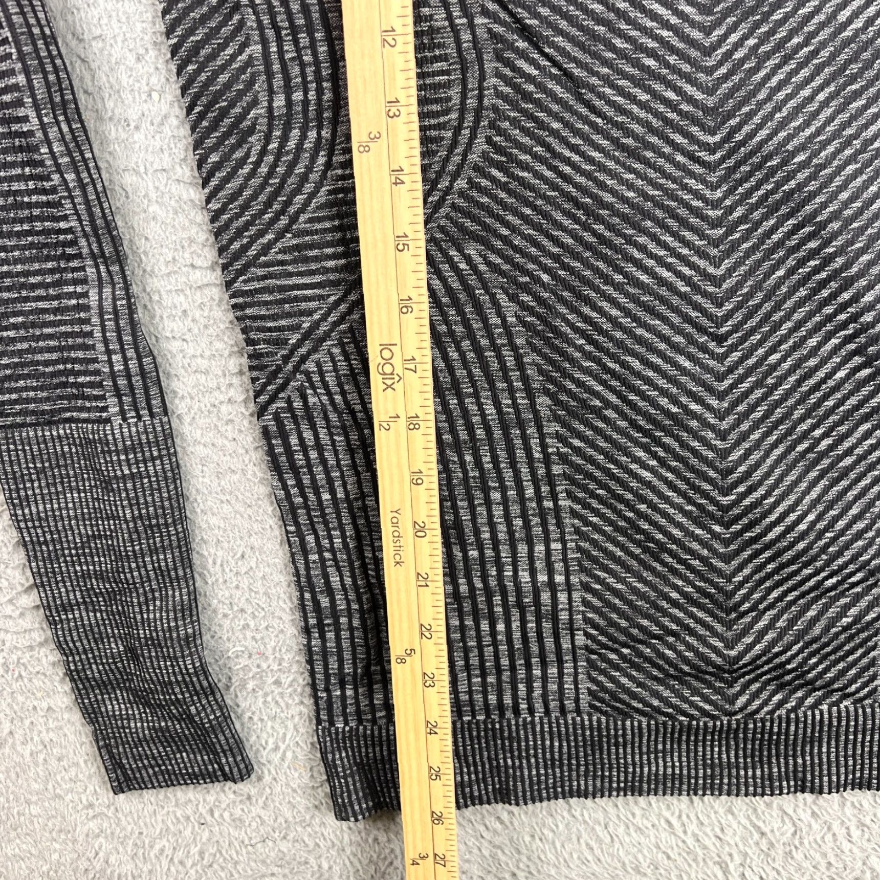 Lululemon Lululemon Womens Top Rest Less Black Pullover Crew Neck Athletic 6 - Activewear Shirt Style Size M / US 6-8 / IT 42-44 - 2 Thumbnail