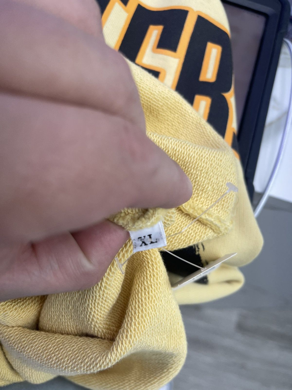 Barriers Barriers “leadership” hoodie (yellow) Size US XL / EU 56 / 4 - 6 Thumbnail