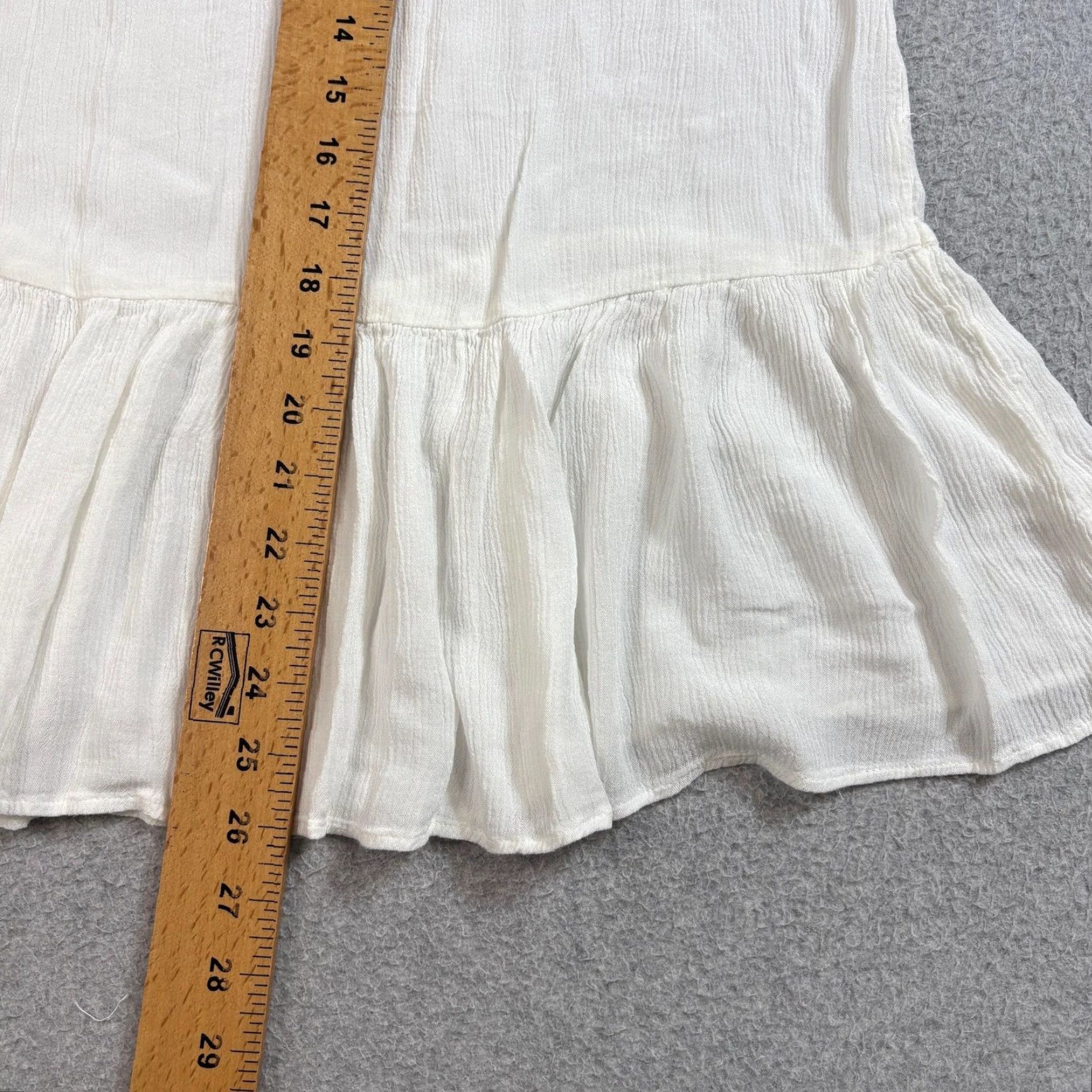 Vintage Sundance Blouse Women Small White Long Sleeve Ruffle Hem Boho Peasant Top Fairy Bohemian Size S / US 4 / IT 40 - 7 Thumbnail